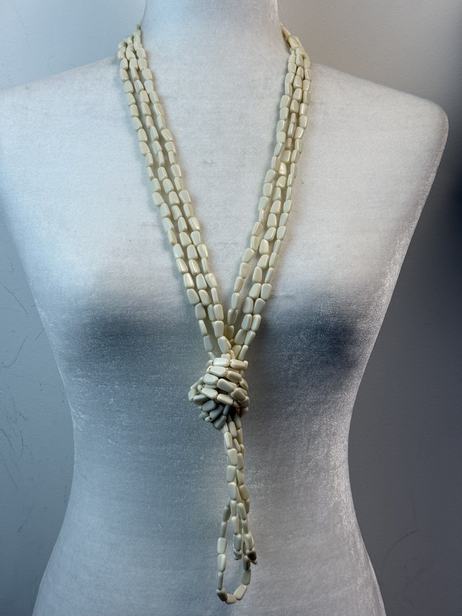 Collar nudo