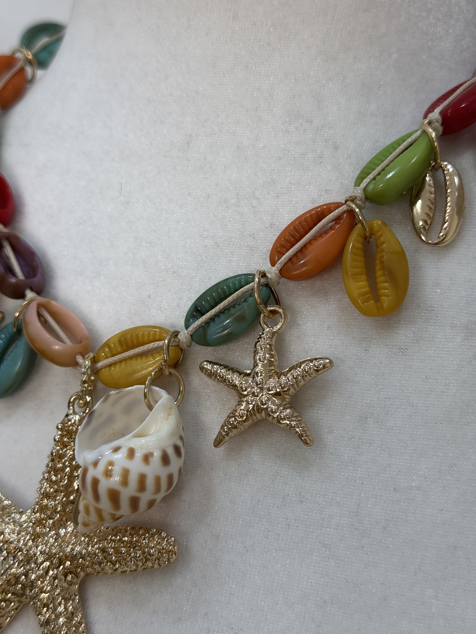 Collar cochas y estrellas 