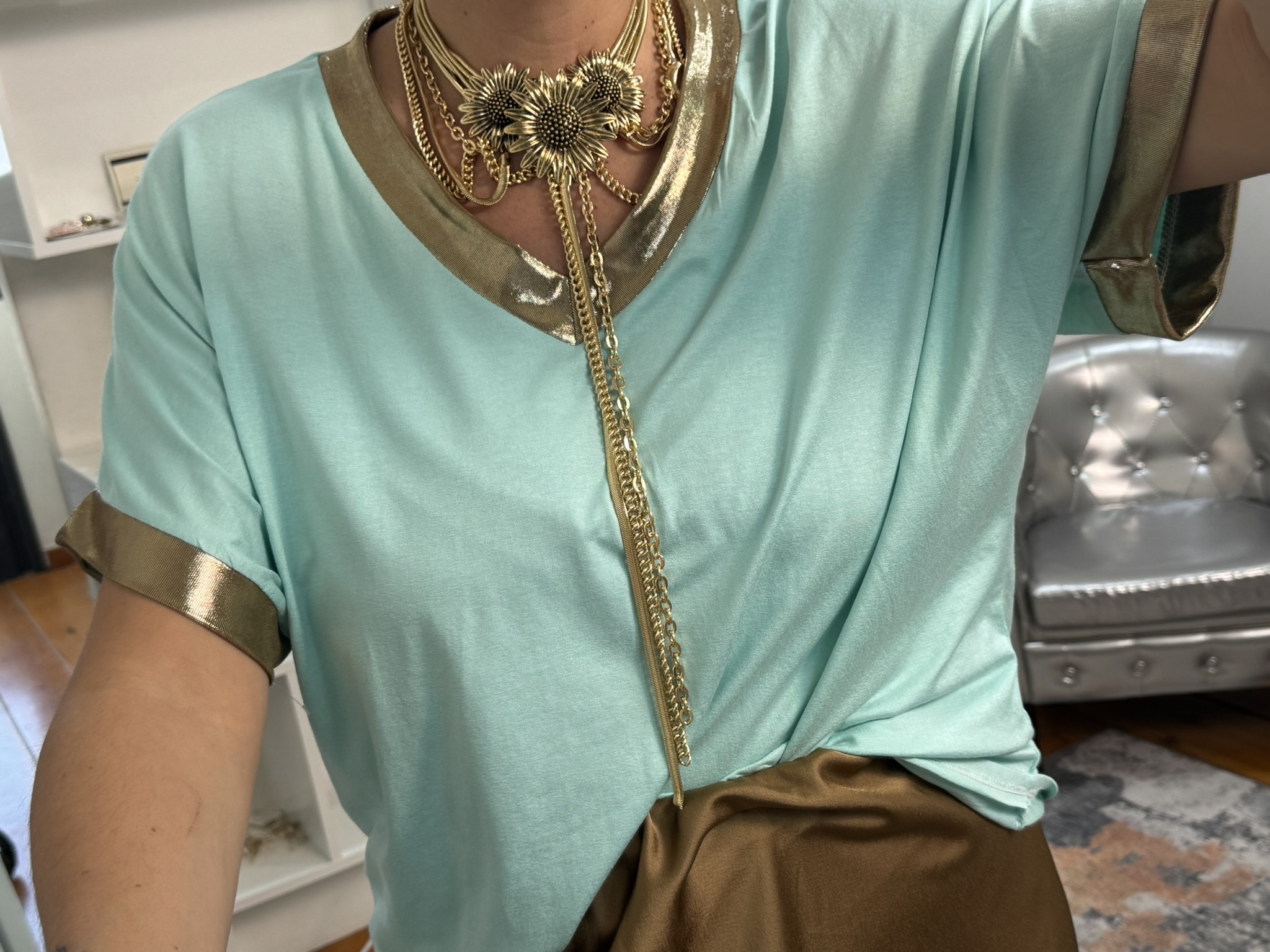 Collar dorado girasoles