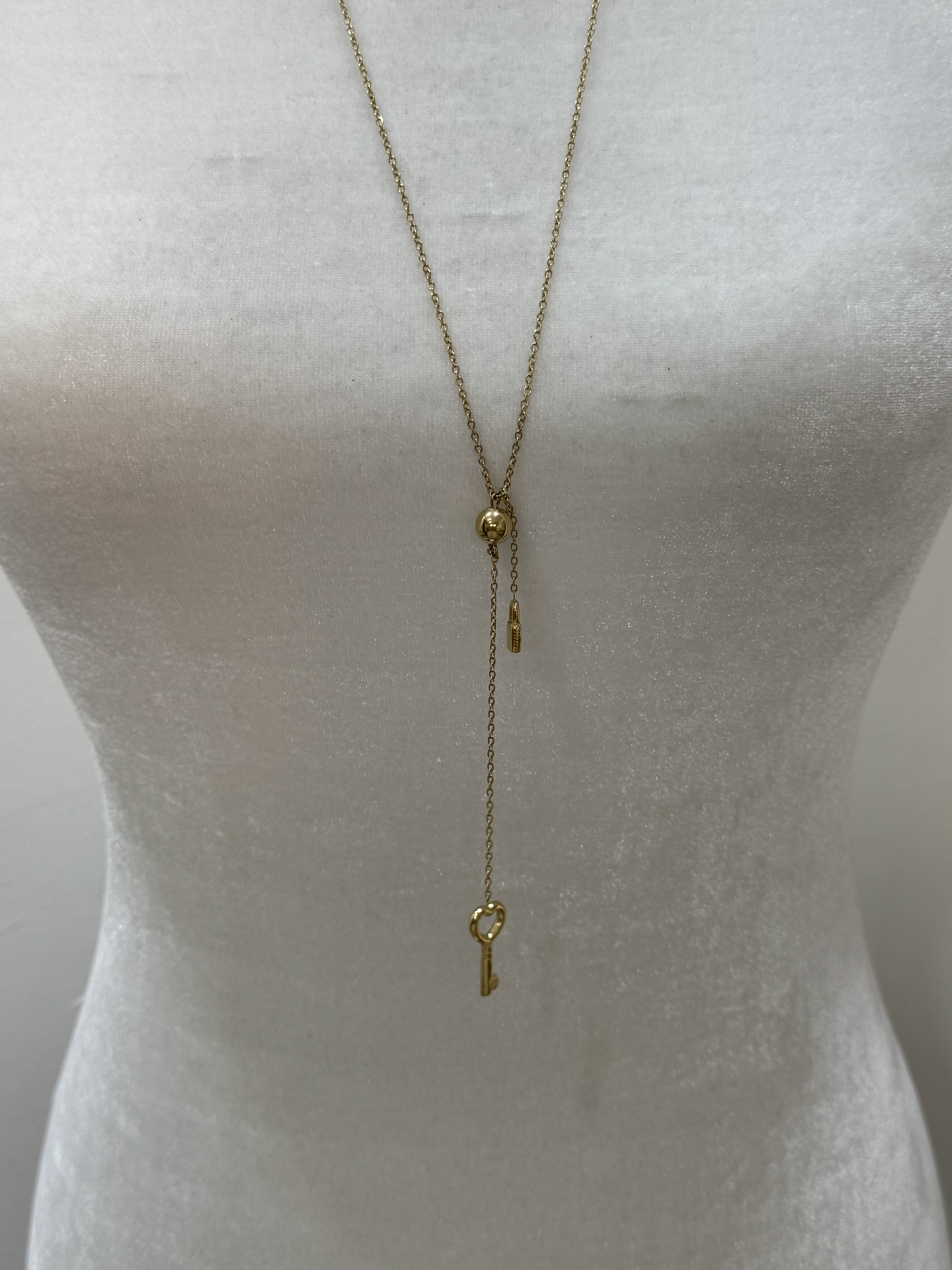 Collar largo llave y candado