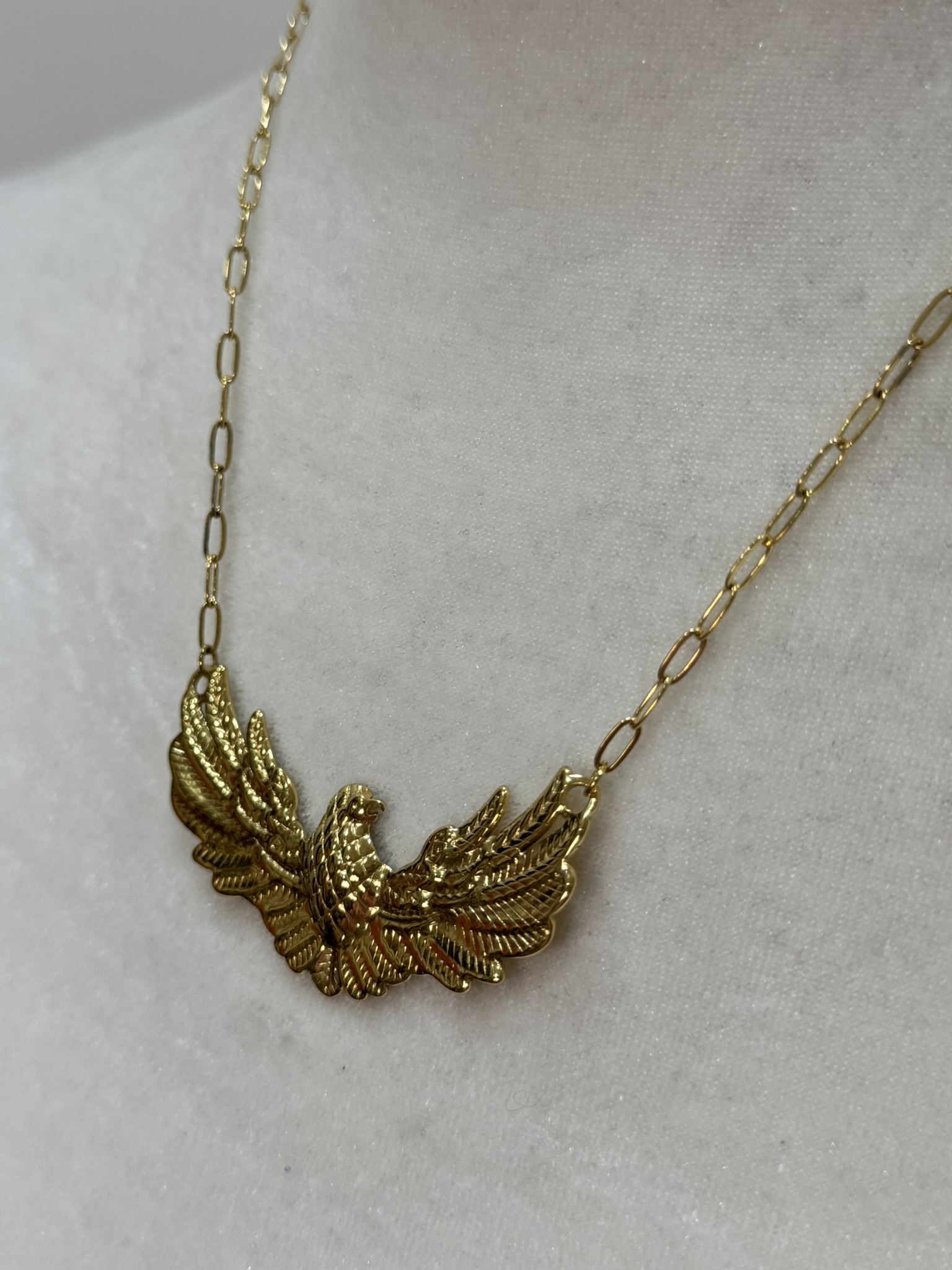 Collar corto Aguila