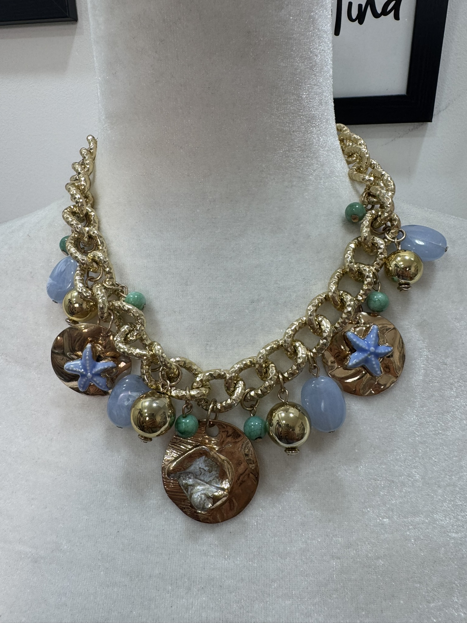 Collar piedras y cochas