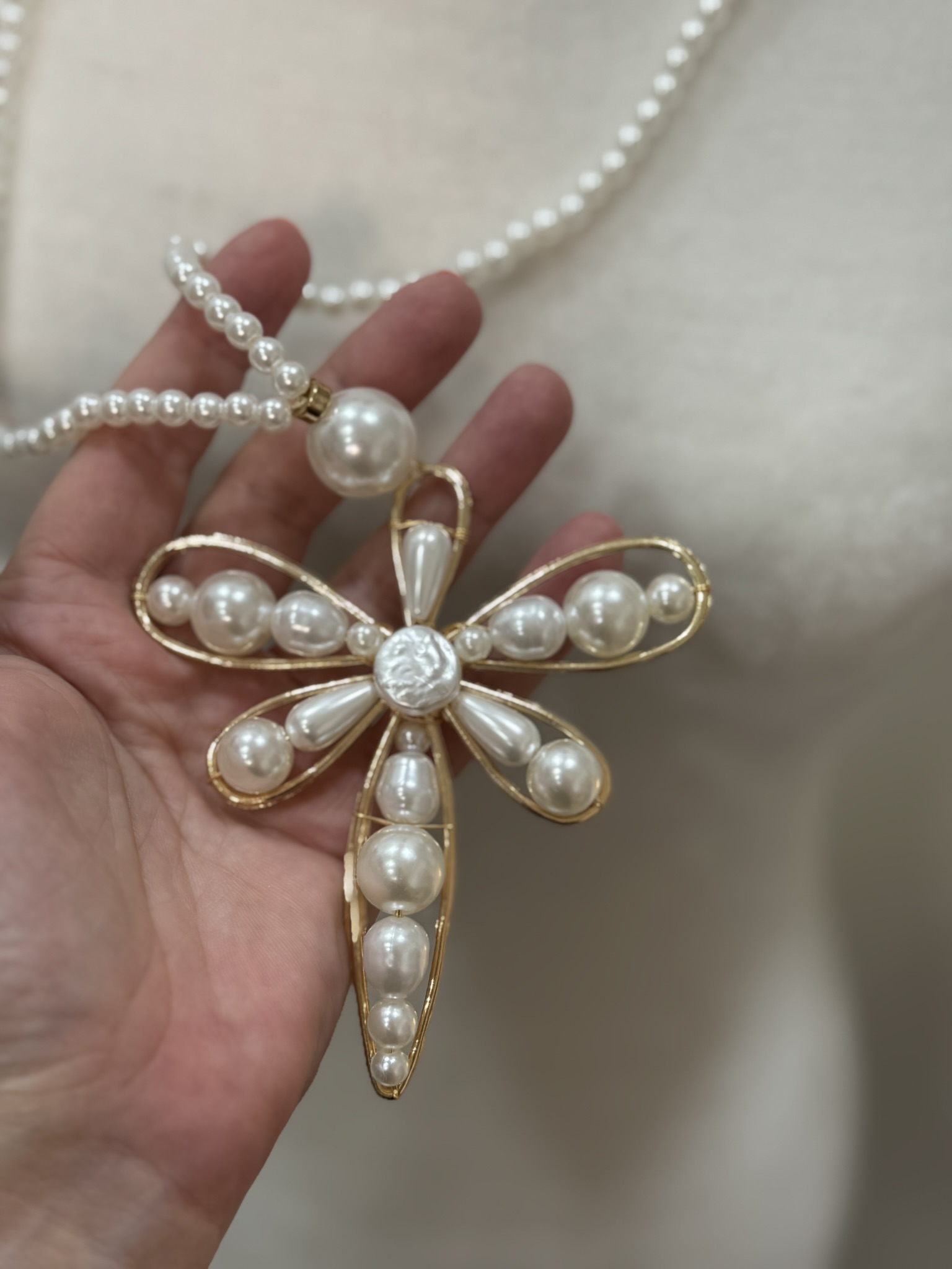 Collar libelula de perlas