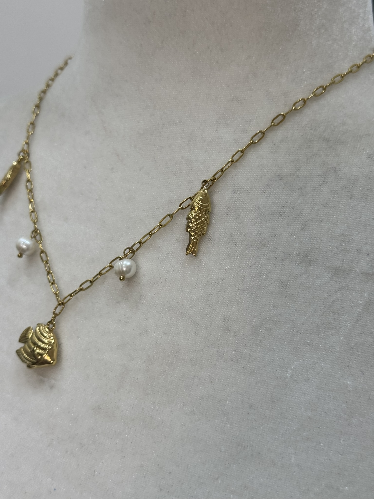Collar peces