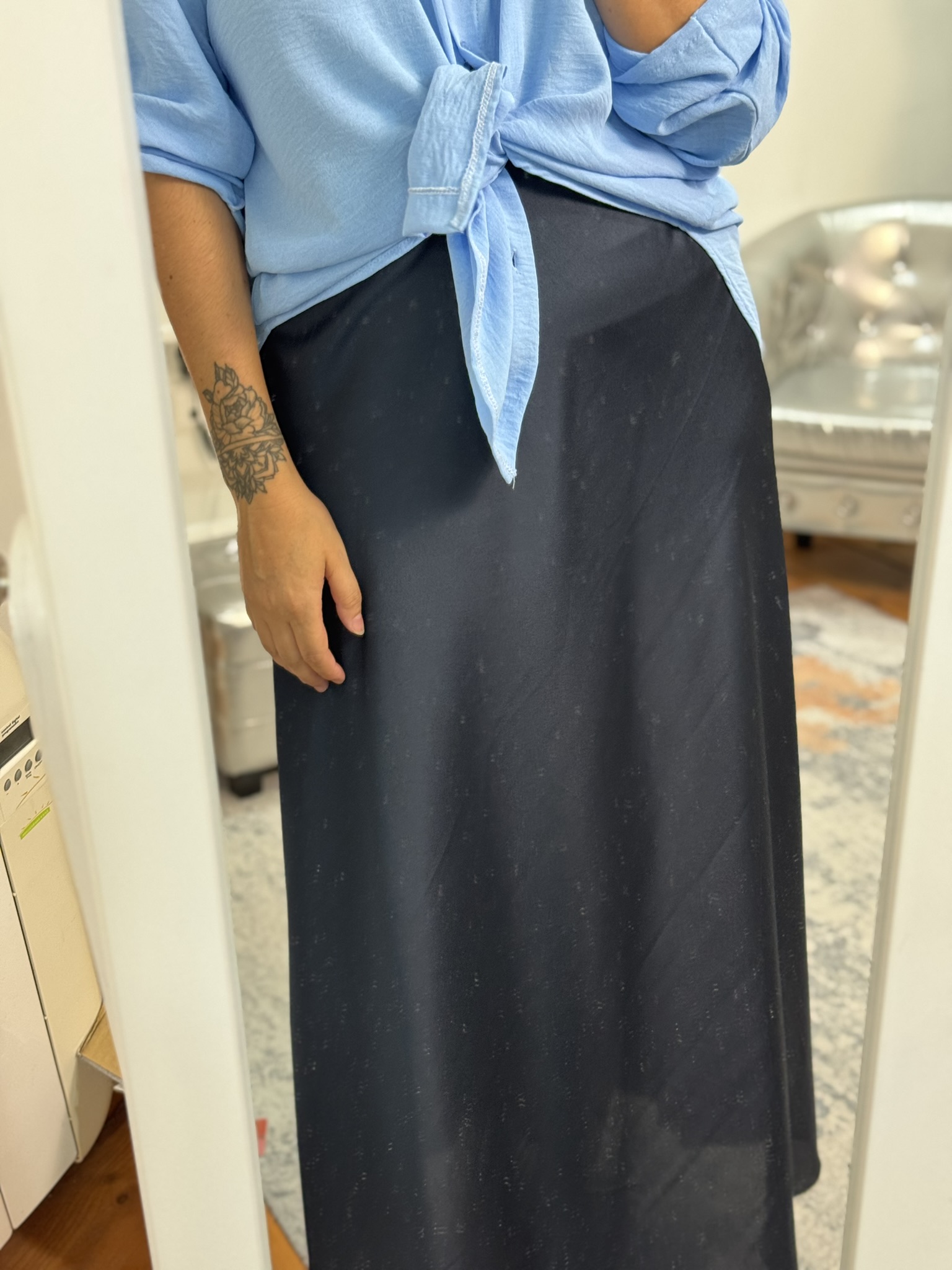 Falda raso pliegue