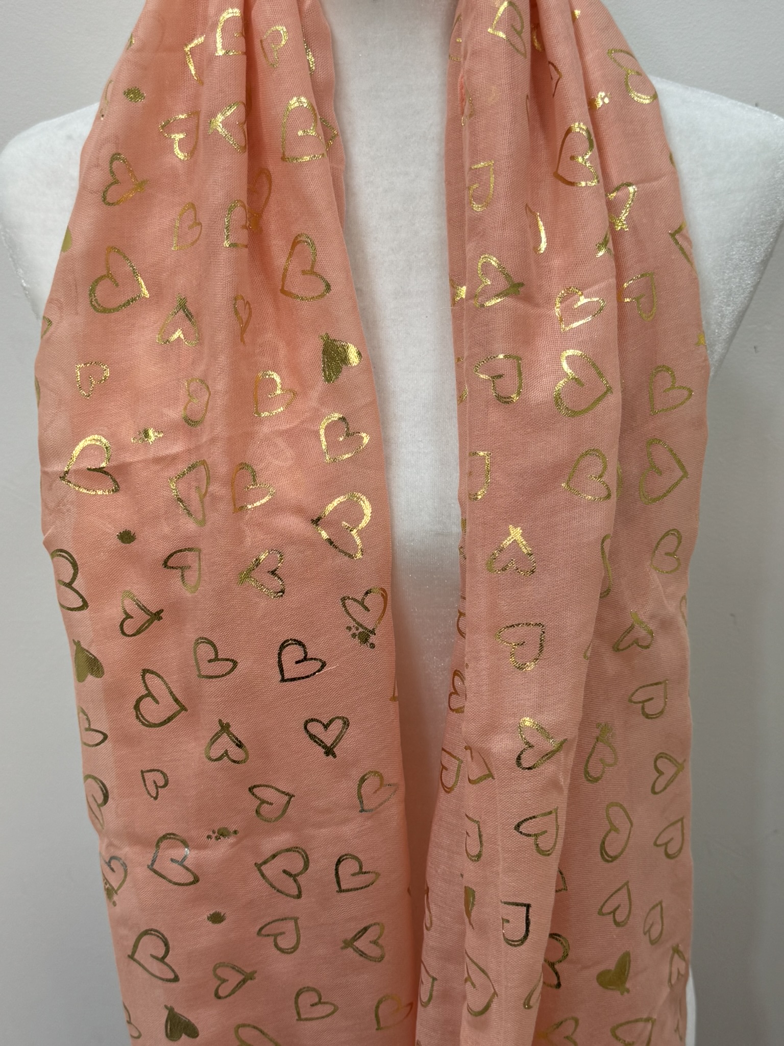 Pañuelo corazones dorados