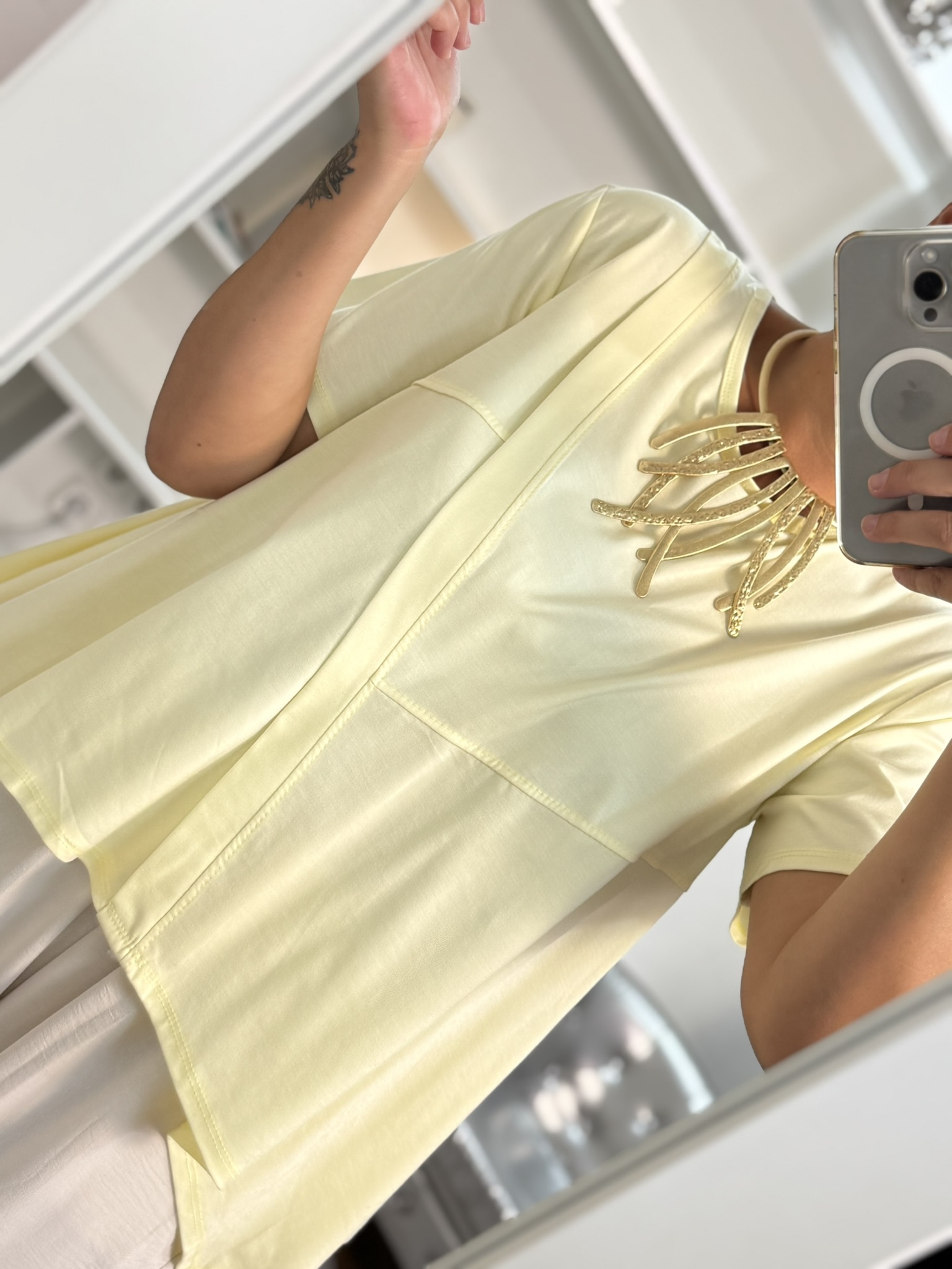 Camiseta asimetrica premium