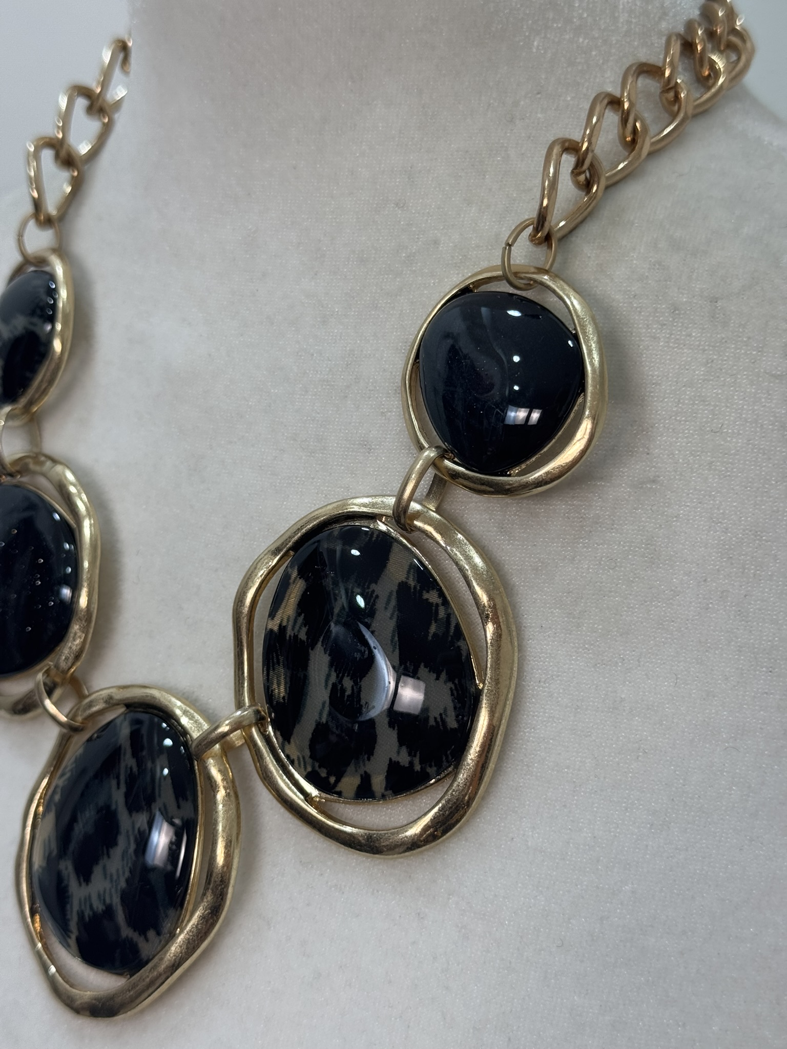 Collar animal print 