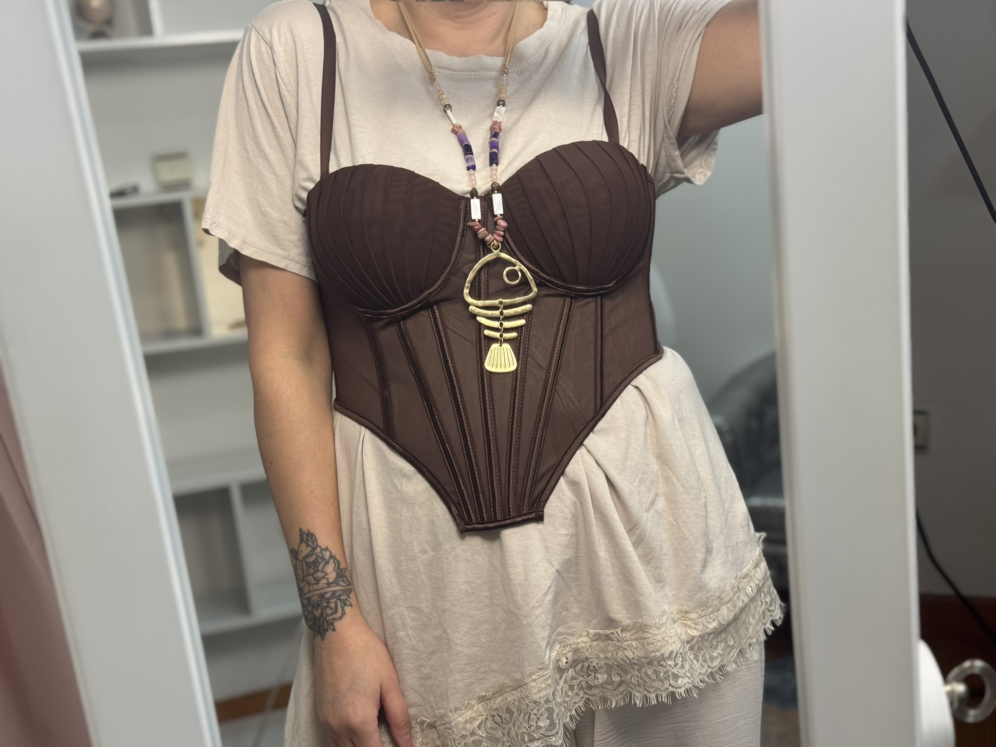 Collar pez abalorios