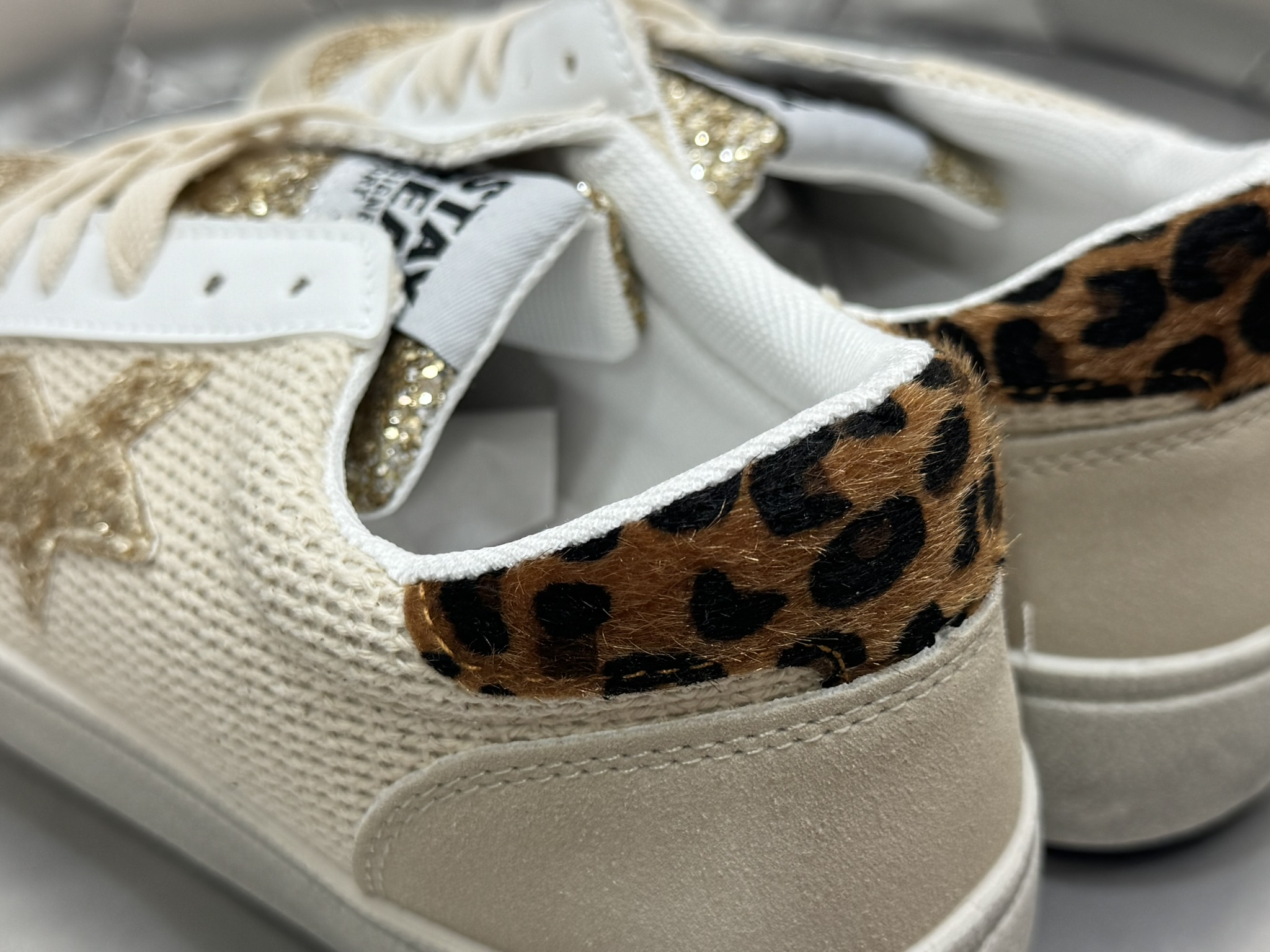 Zapatilla estrella brillos beige