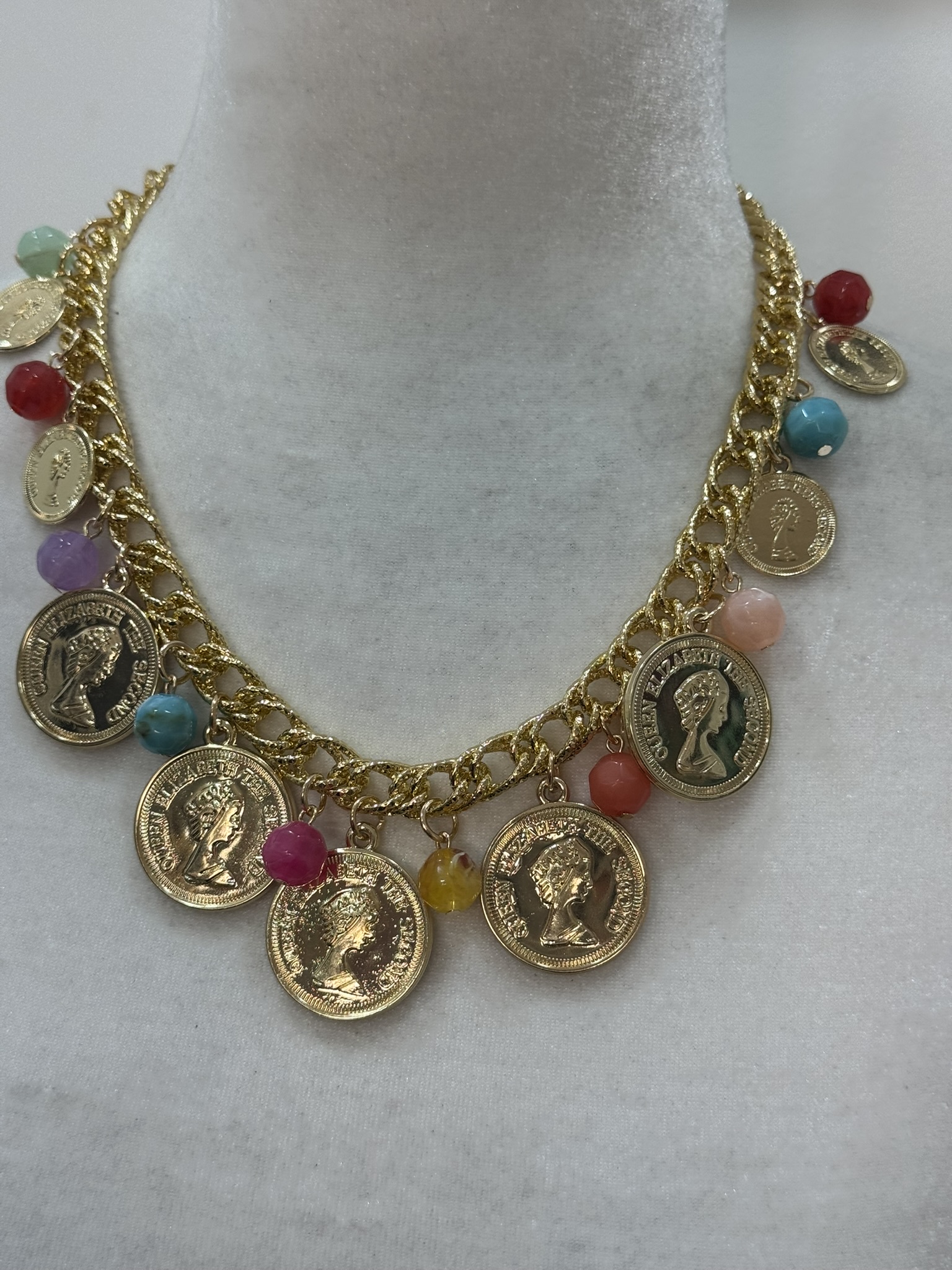 Collar monedas