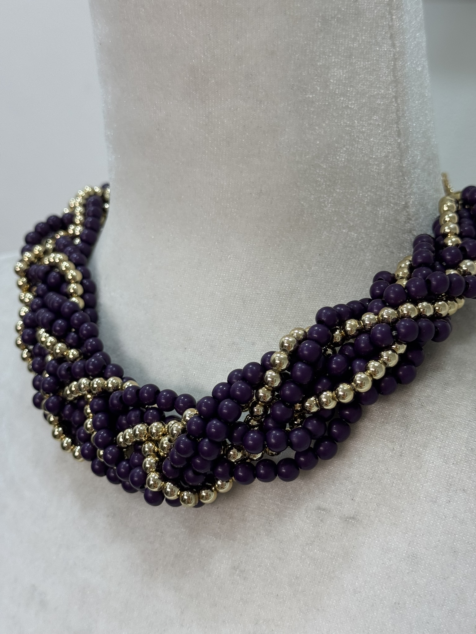 Collar trenzado
