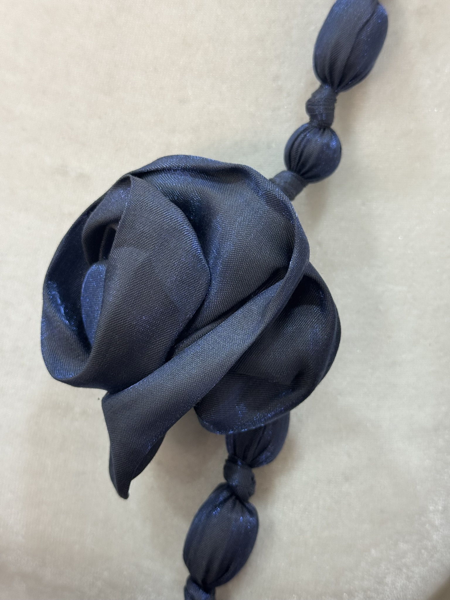 Collar-broche mutiposición