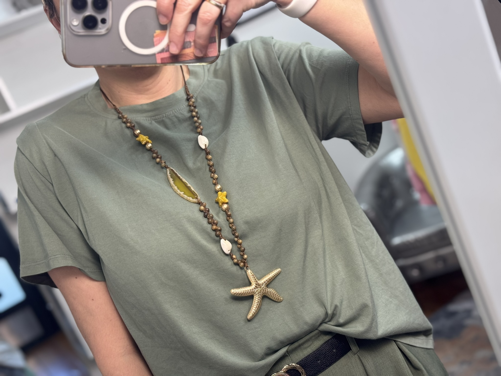 Collar verde detalle estrella