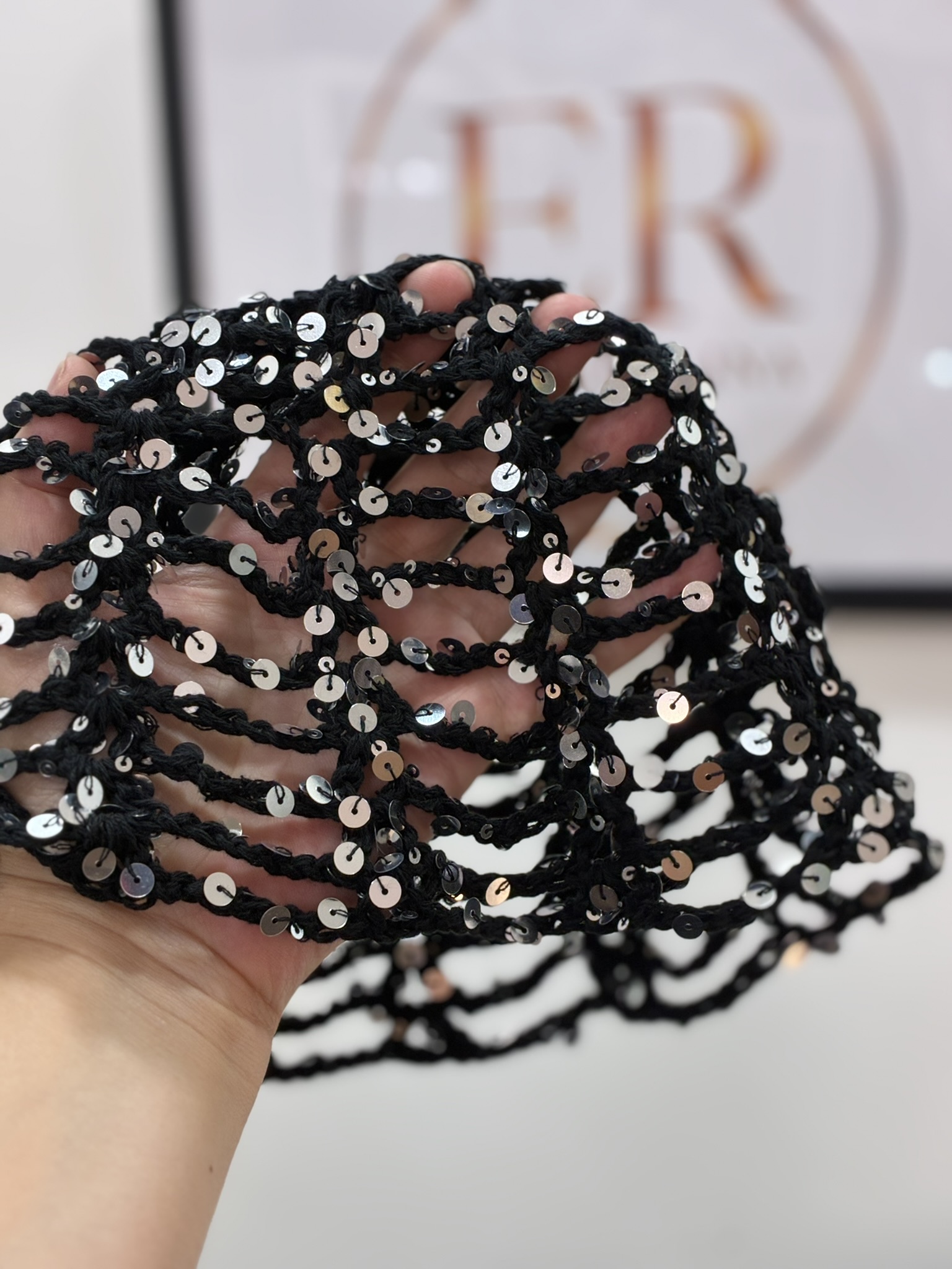 Gorro crochet lentejuelas 