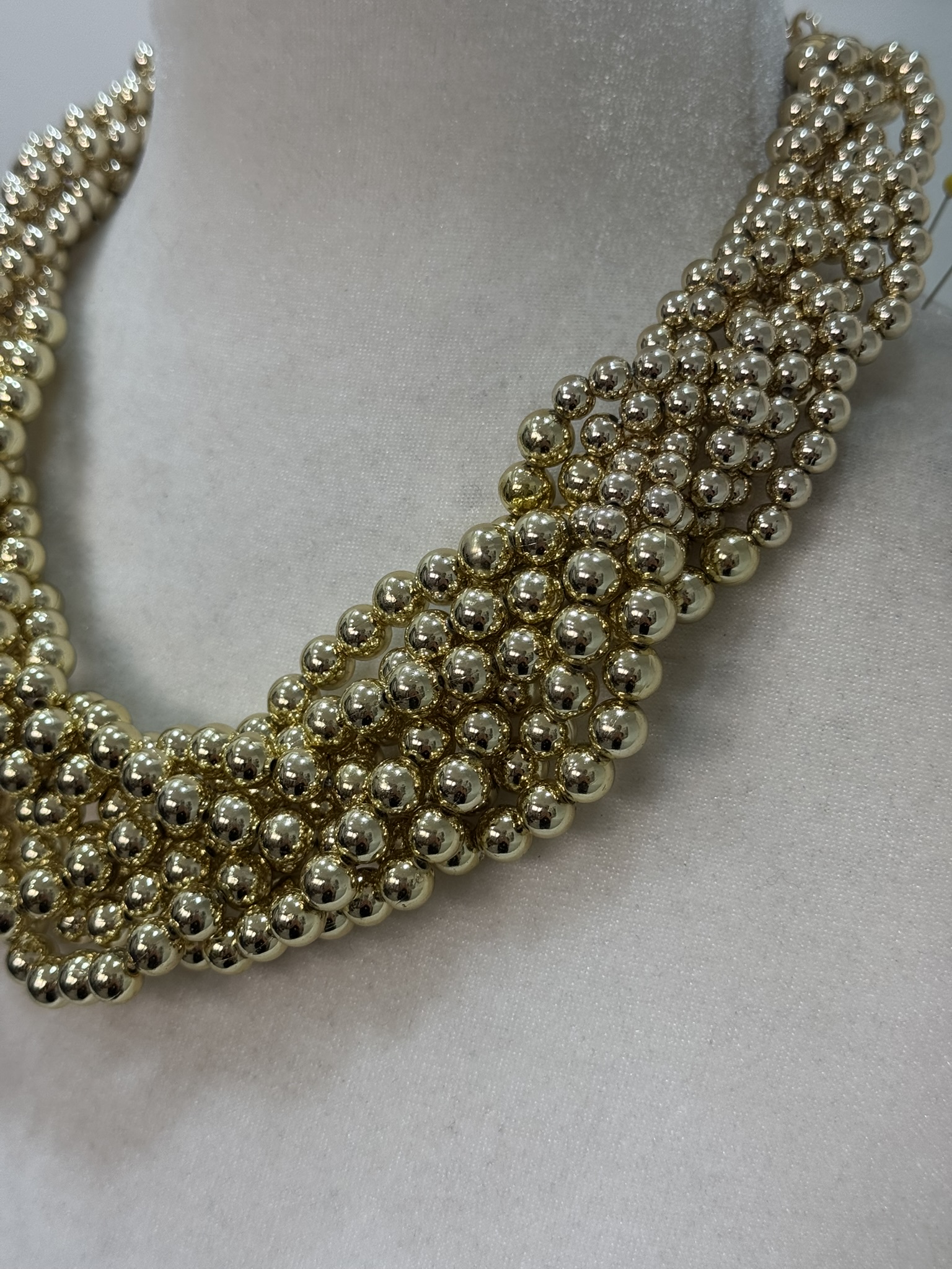 Collar esferas trenzadas