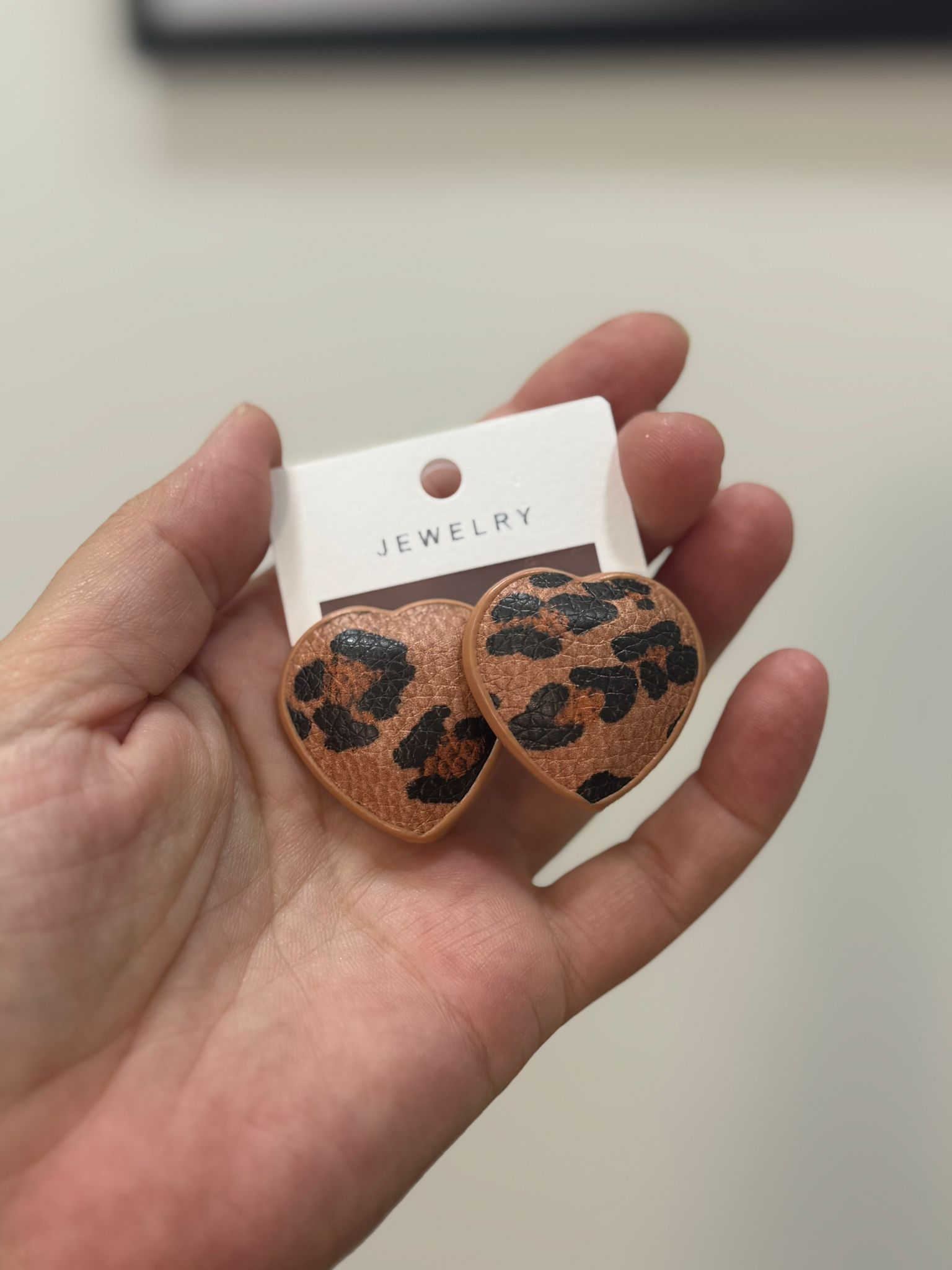 Pendientes corazón animal print