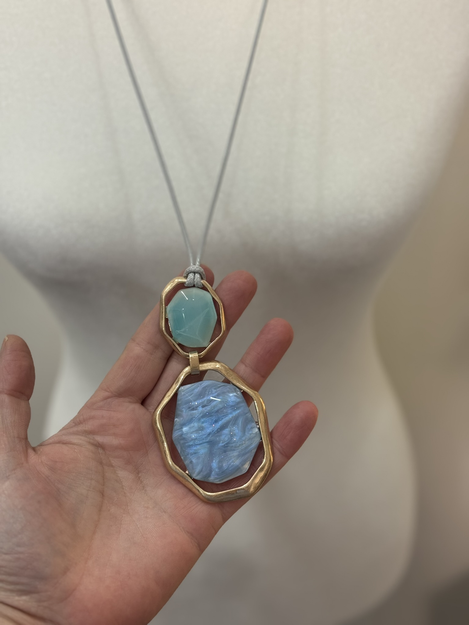 Collar largo doble piedra 