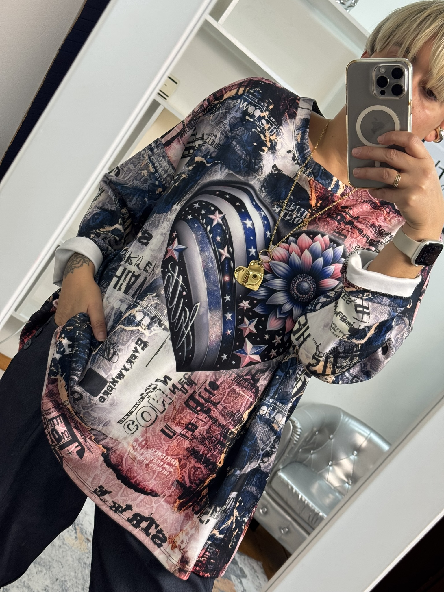 Sudadera amplia corazón flores