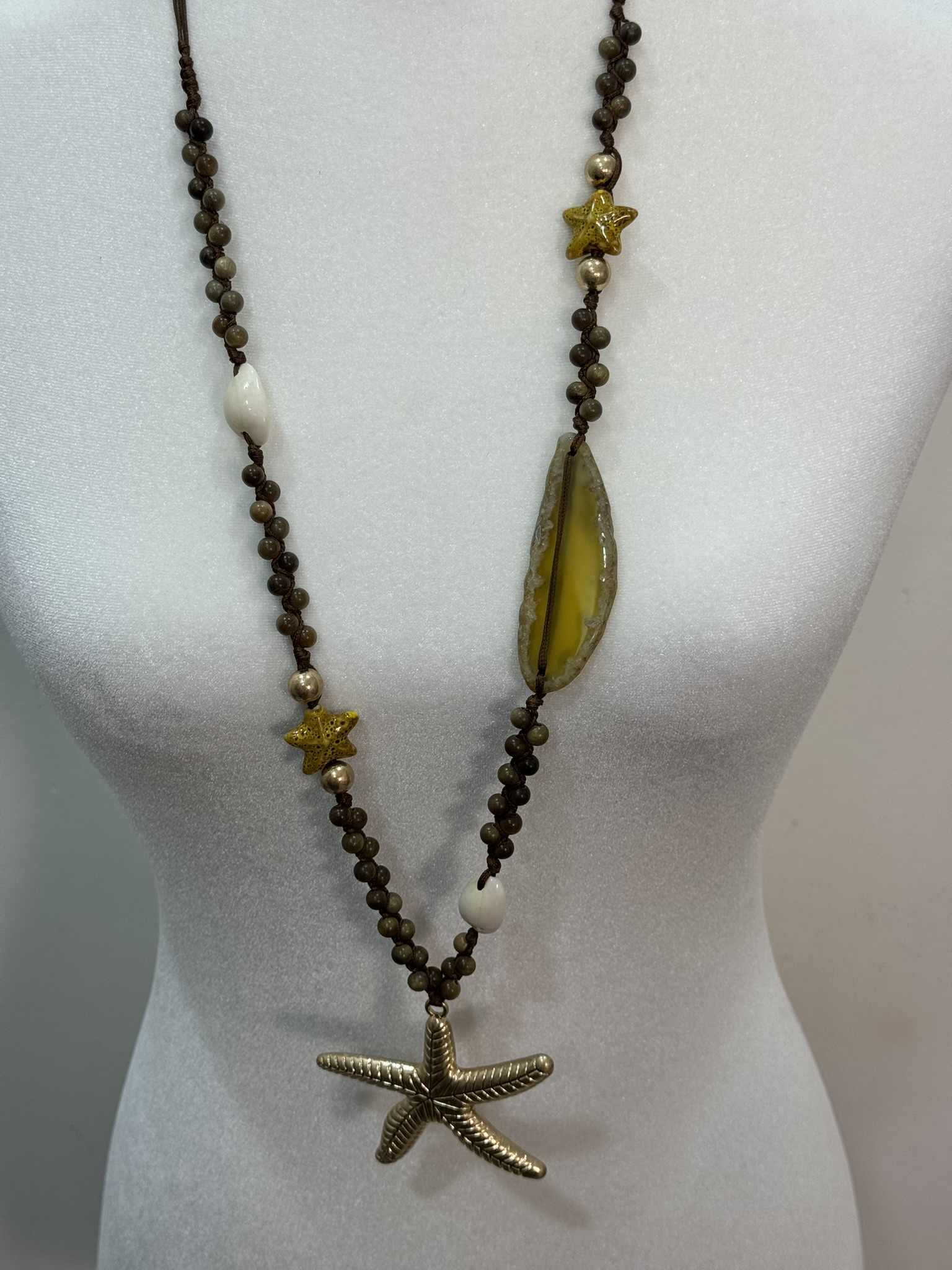 Collar verde detalle estrella