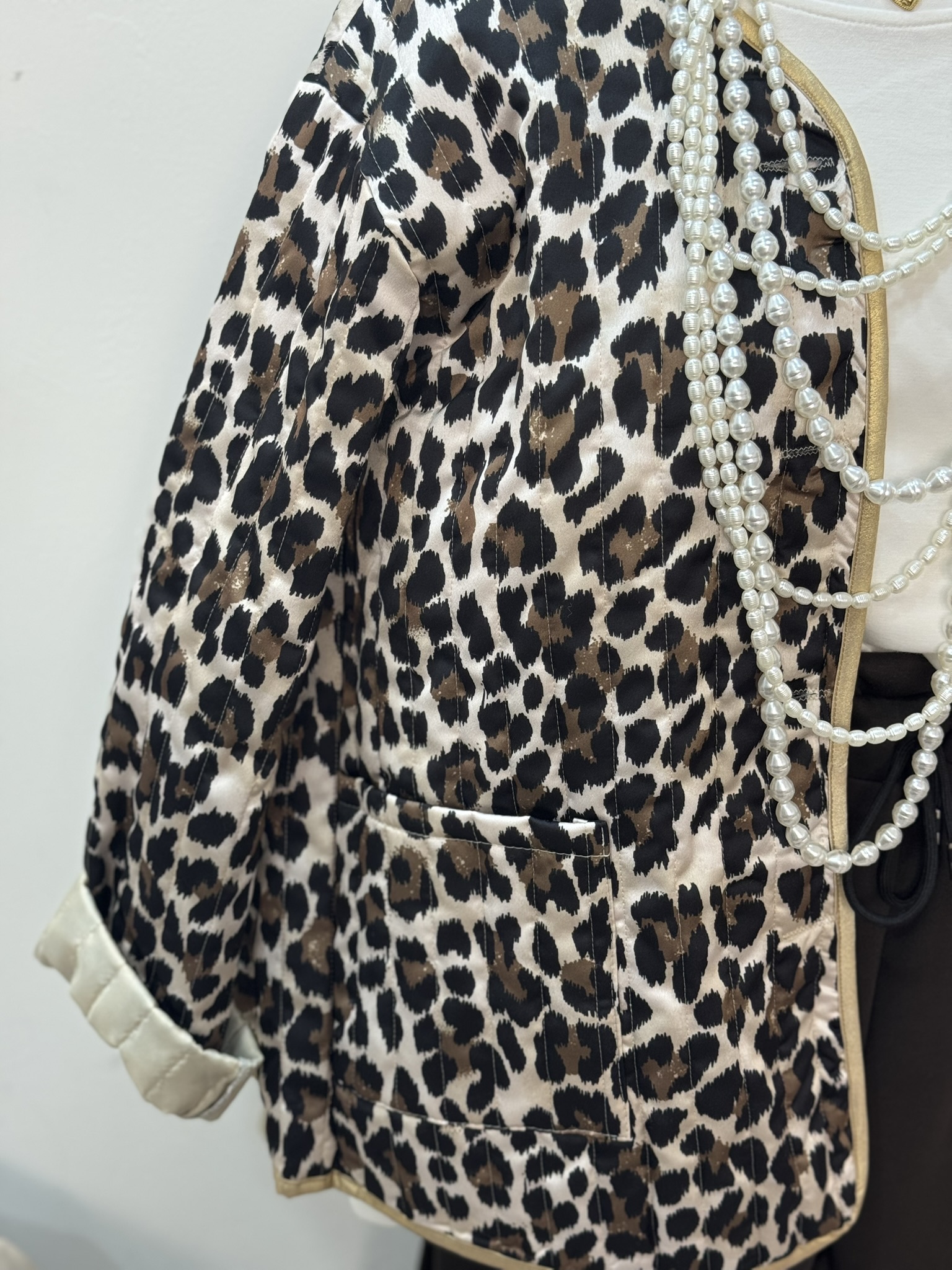 Chaqueta acolchada animal print leopardo