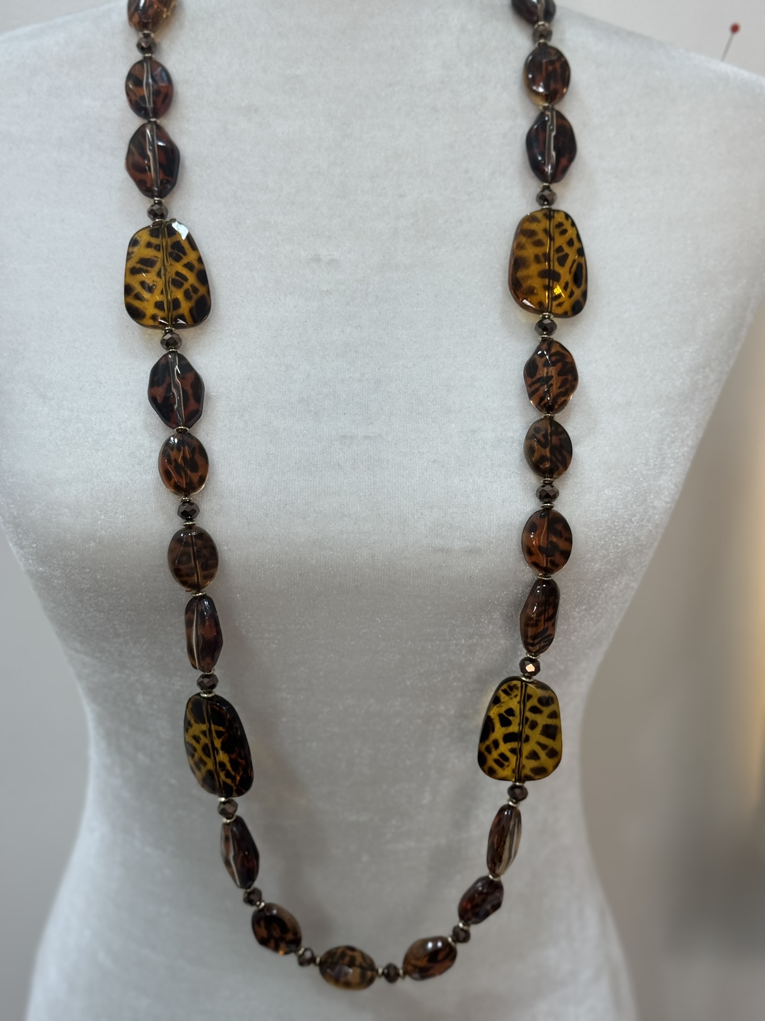 Collar animal print largo