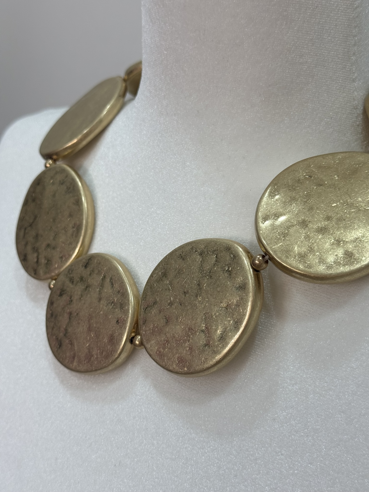 Collar círculos metalizado