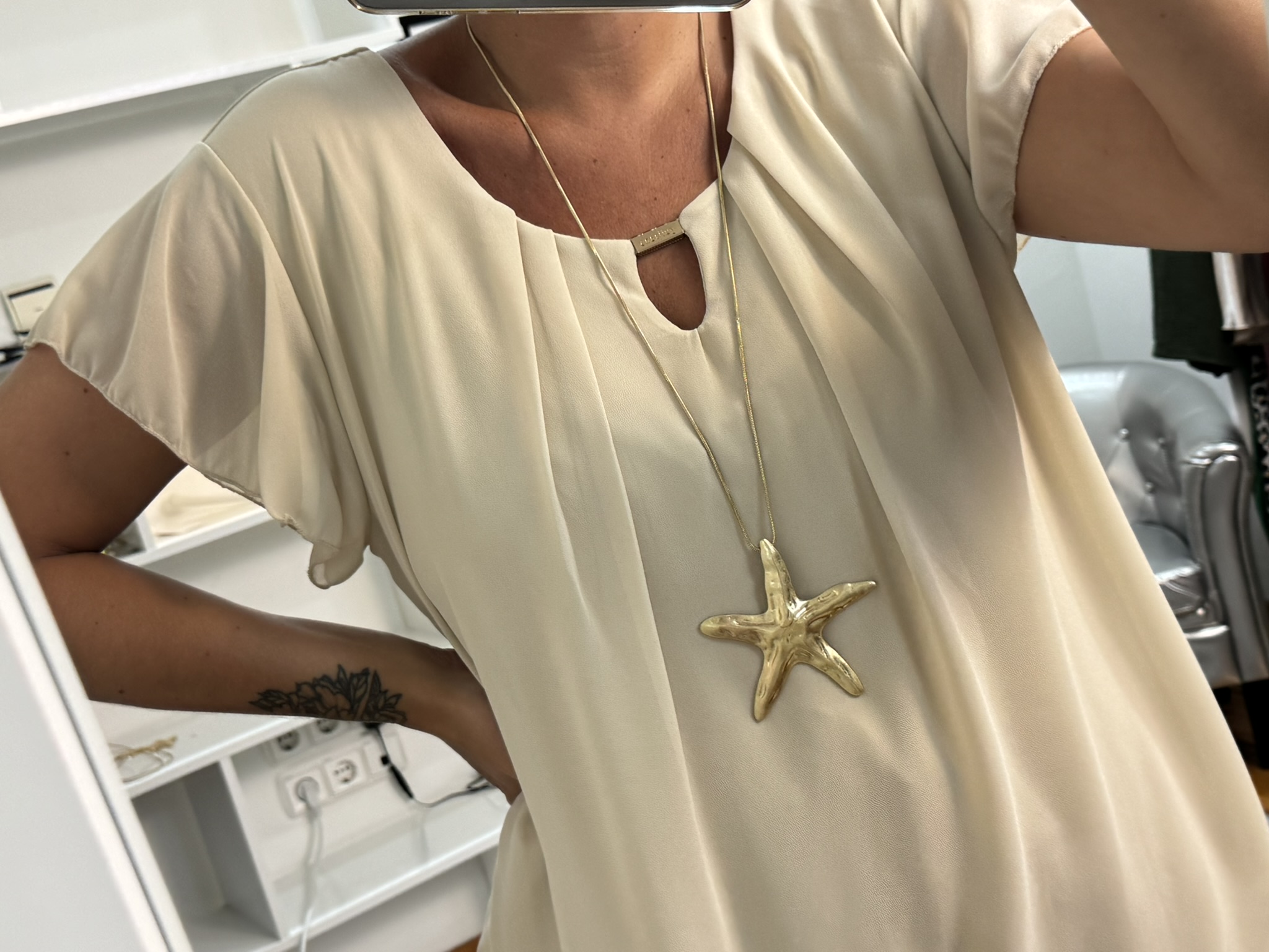 Camisa fluida doble tela chapilla en escote
