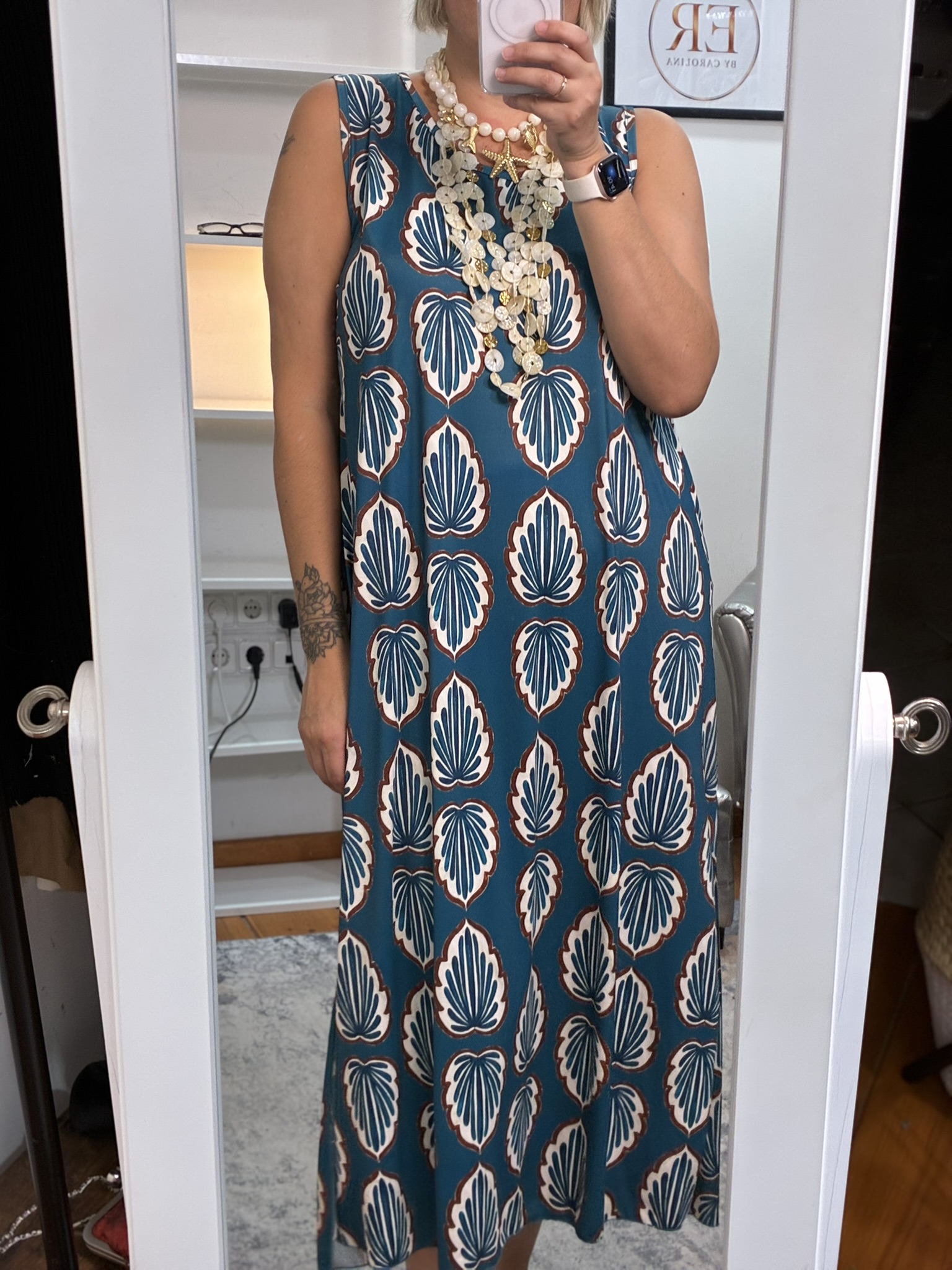 Vestido hojas tela fría 