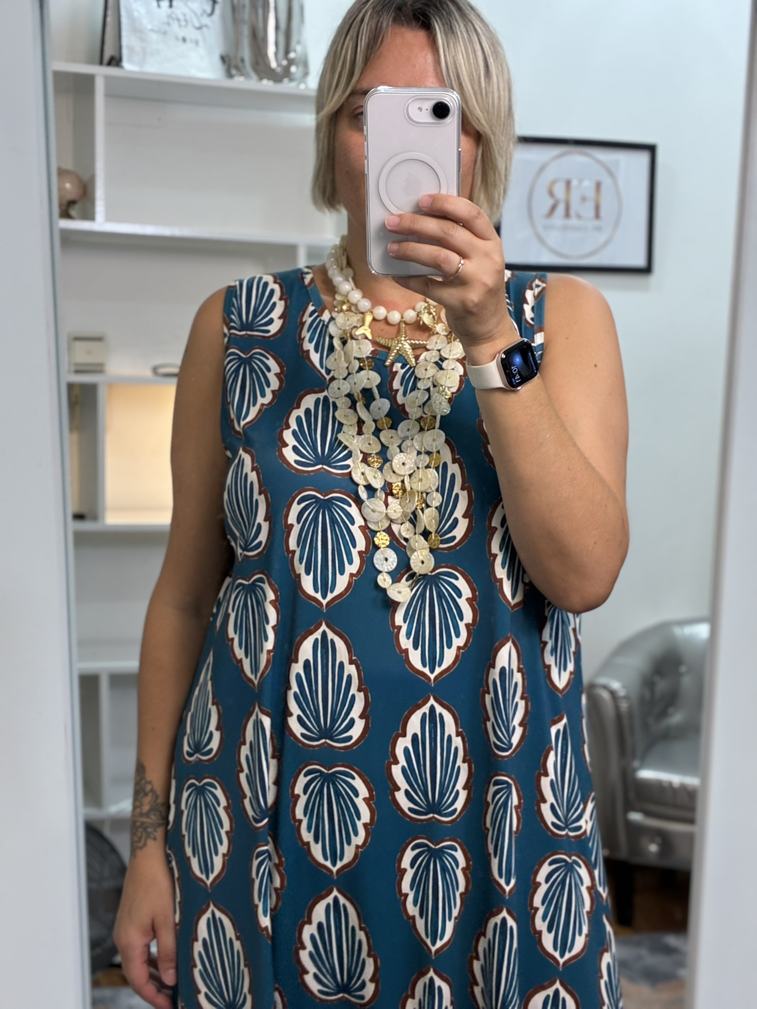 Vestido hojas tela fría 
