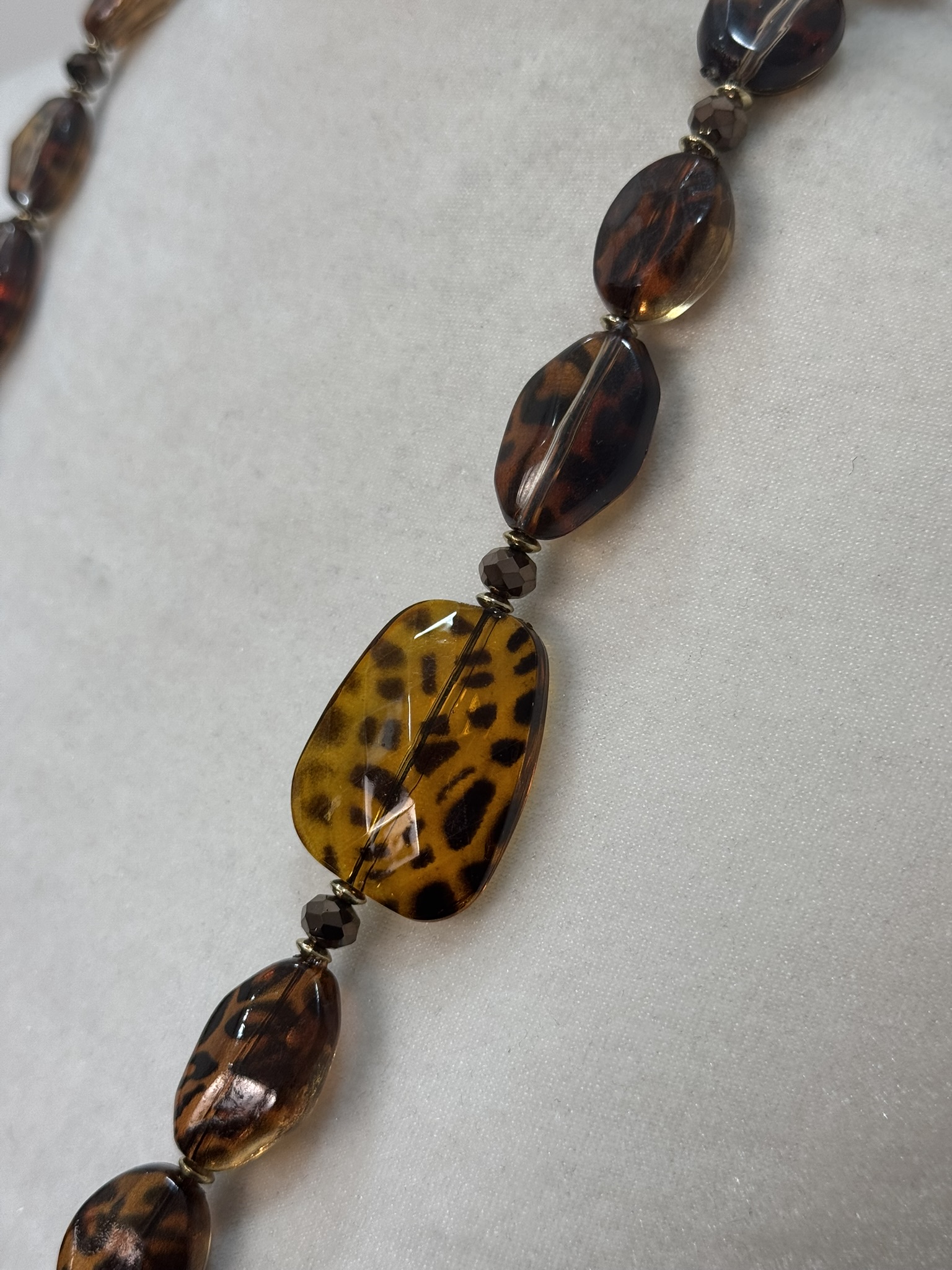 Collar animal print largo