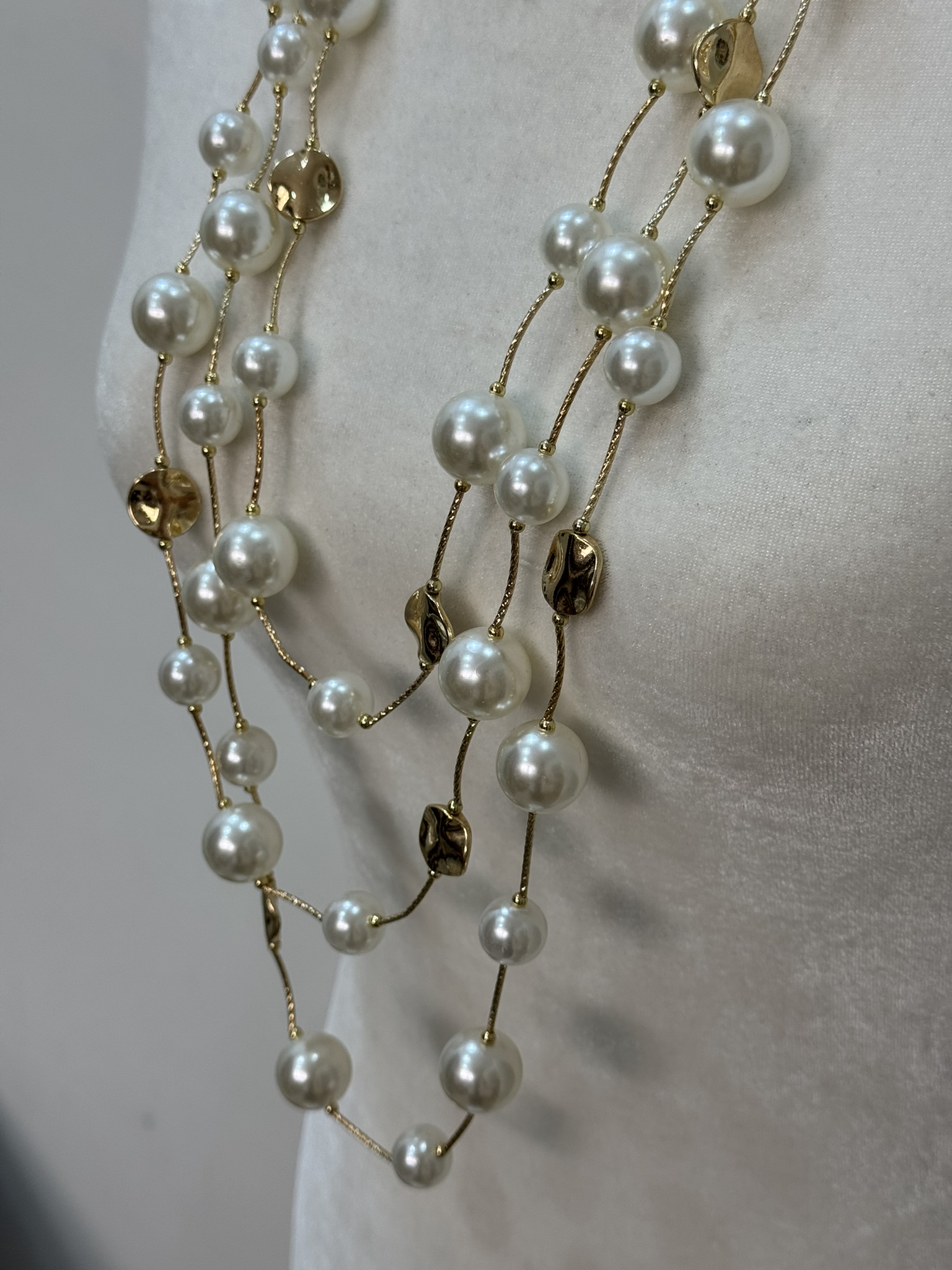 Collar triple perlas