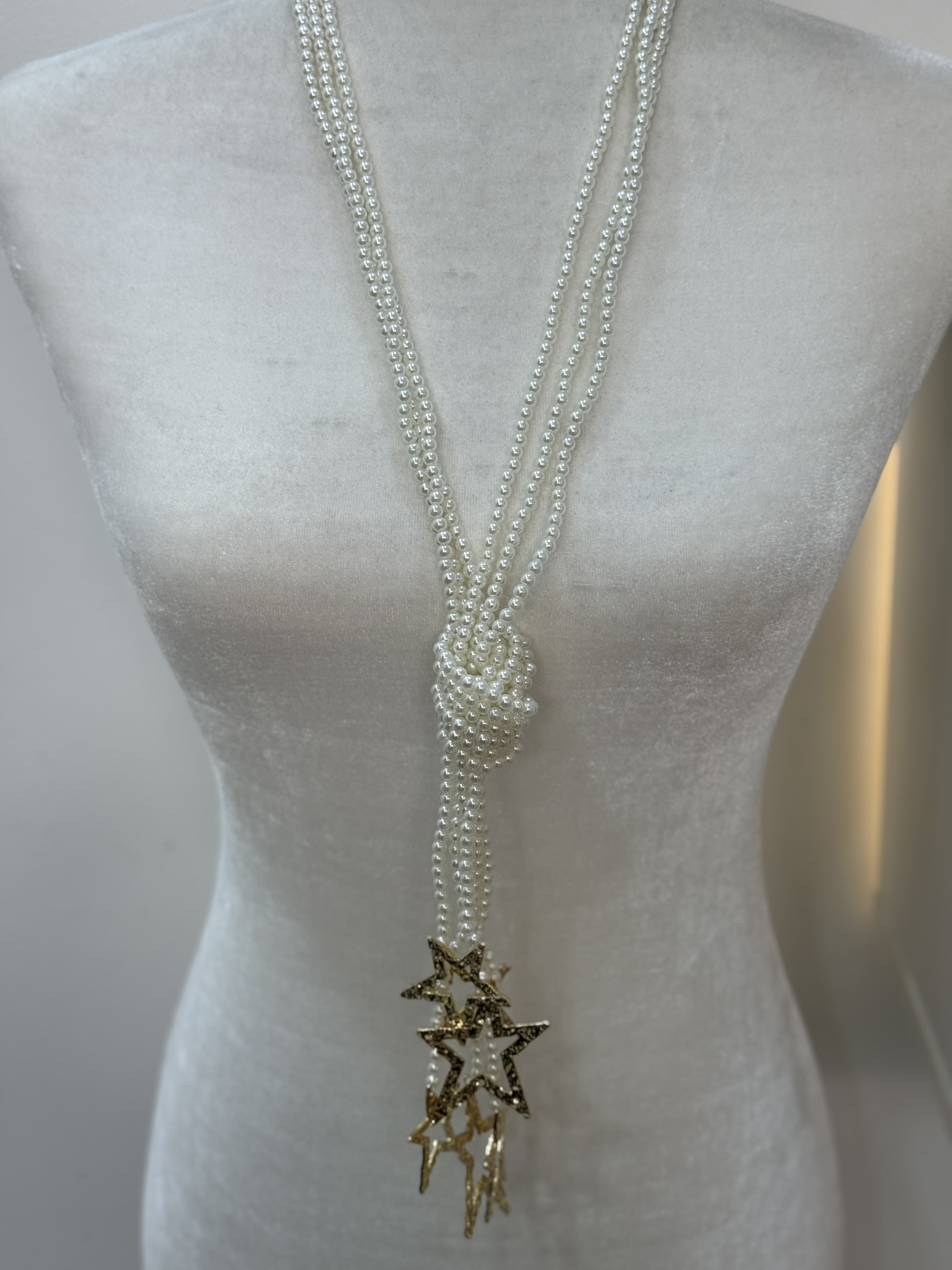 Colla perlas y estrellas