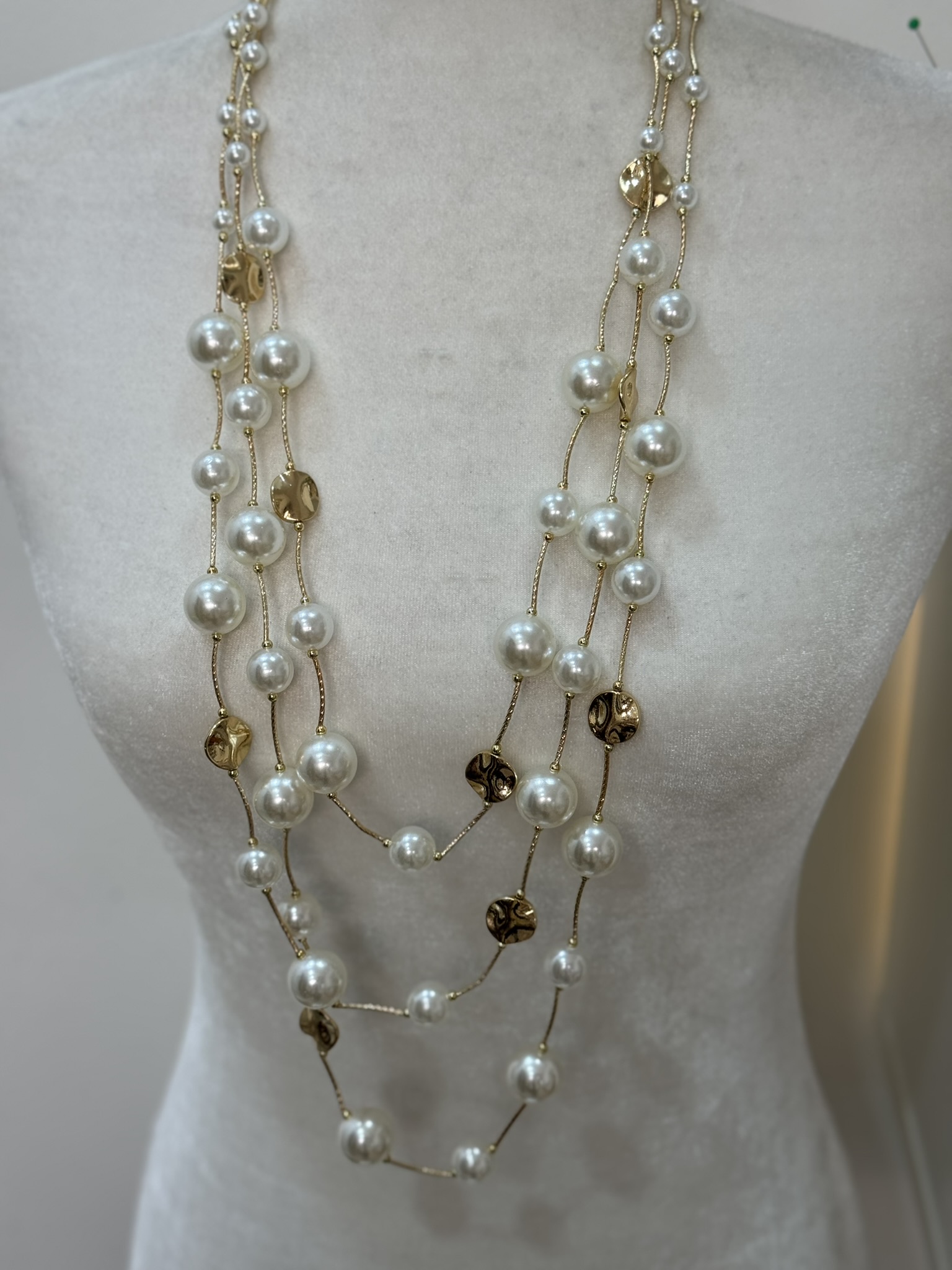 Collar triple perlas