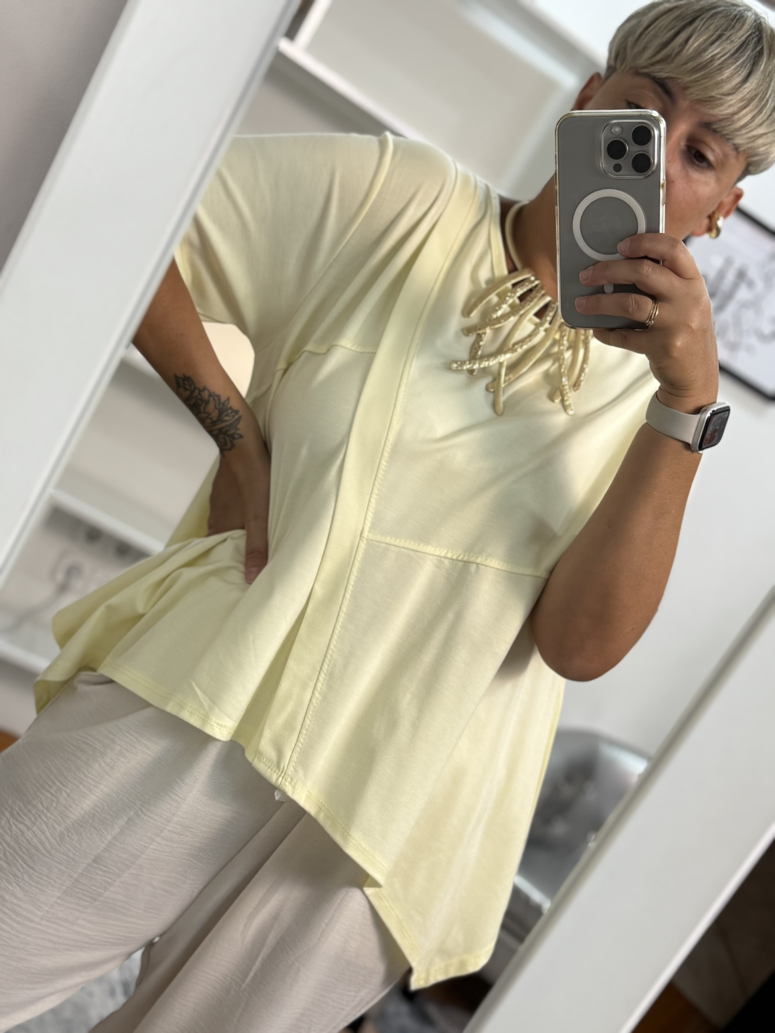 Camiseta asimetrica premium