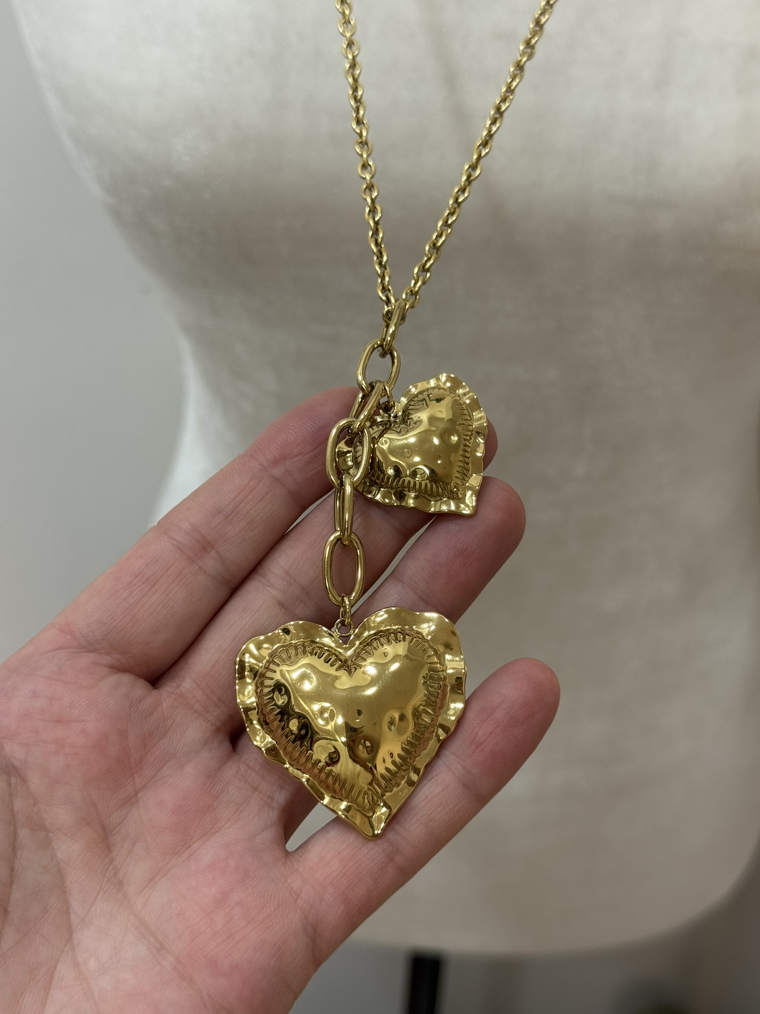 Collar largo dos corazones