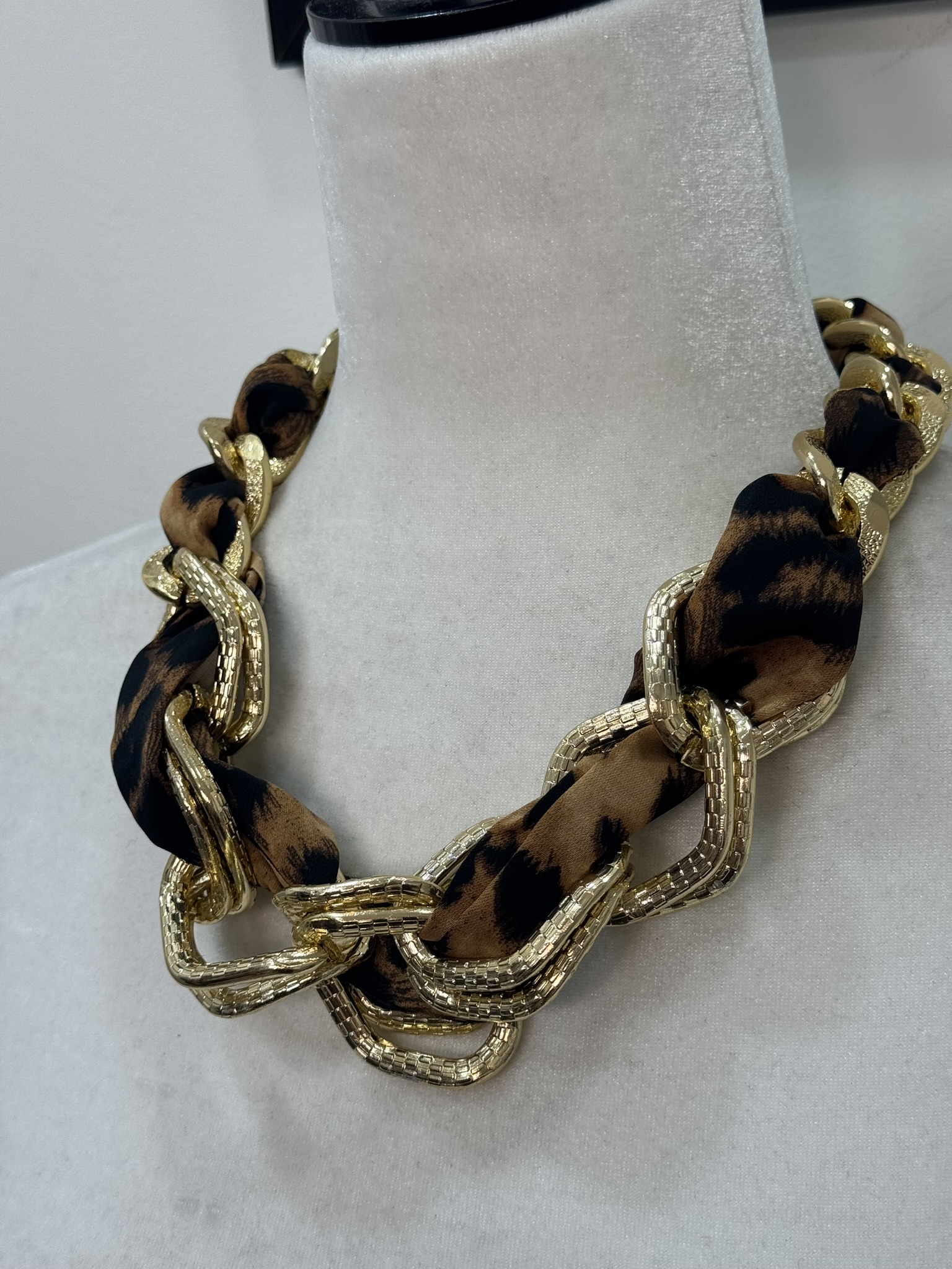 Collar eslabones animal print 