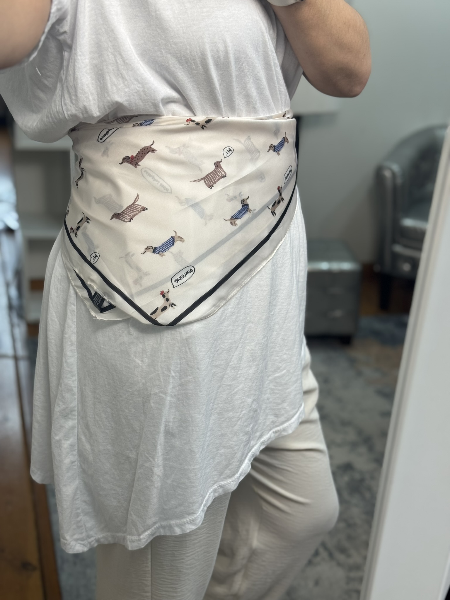 Pañuelo efecto seda perritos