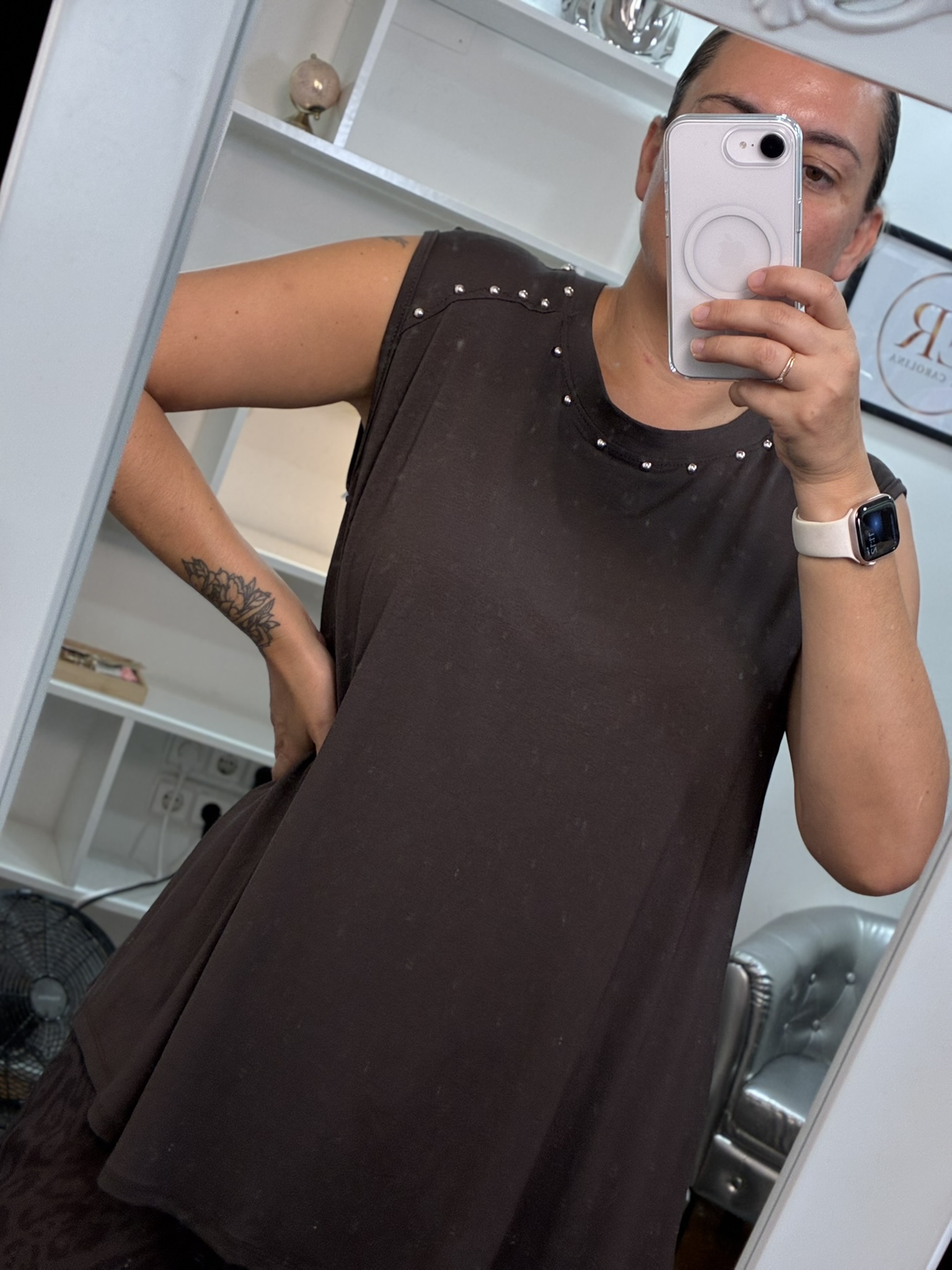 Camiseta tachuelas multitalla cuello redondo 