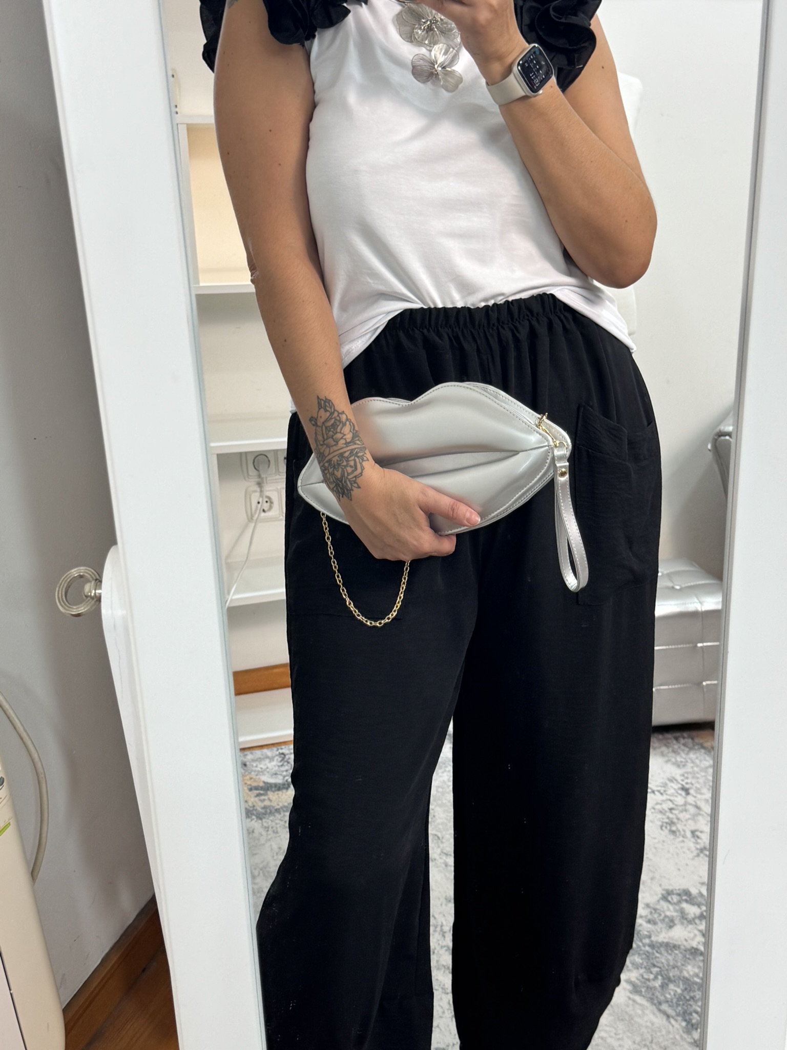 Bolso labios plata