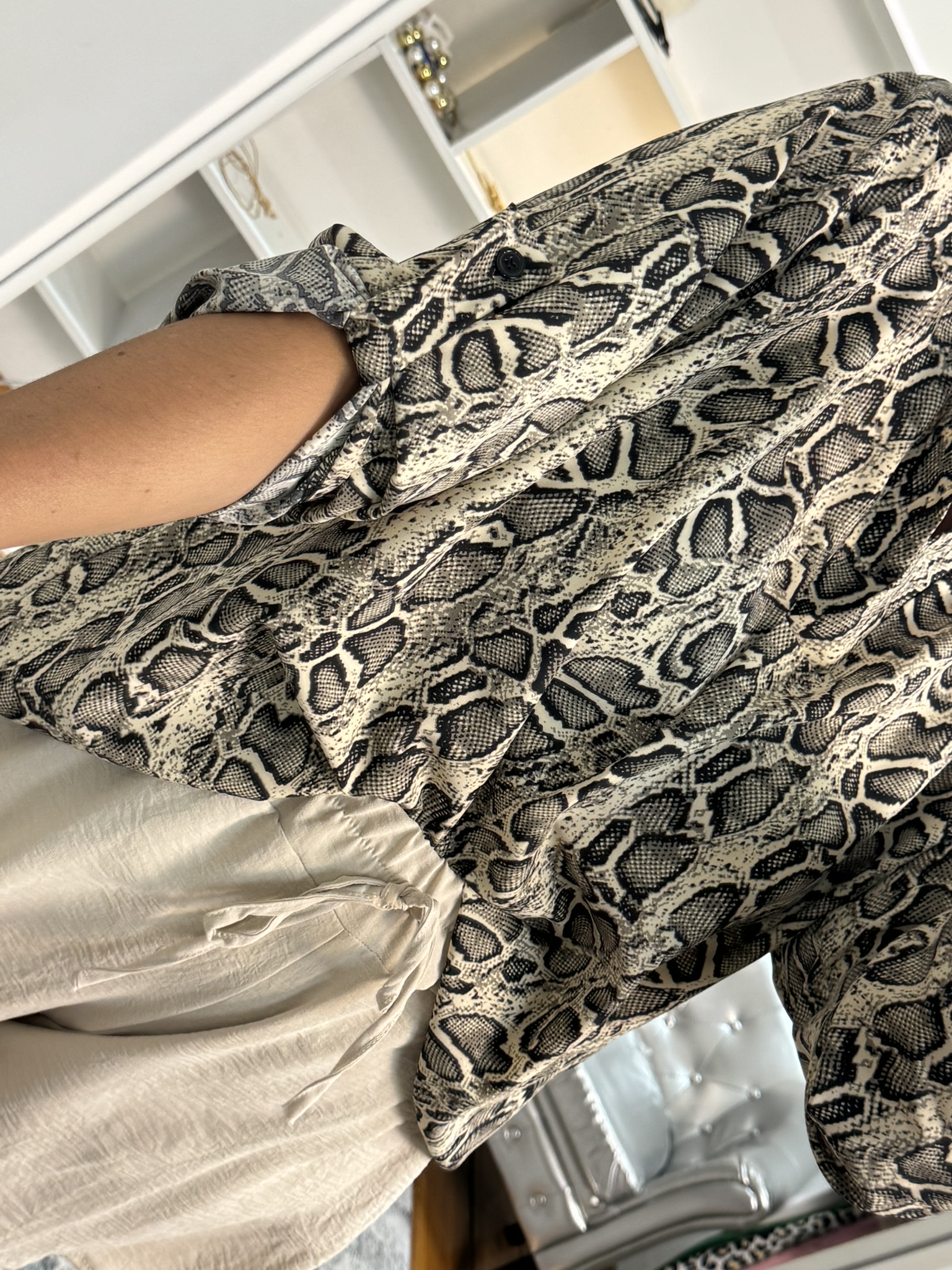 Camisa estampada serpiente