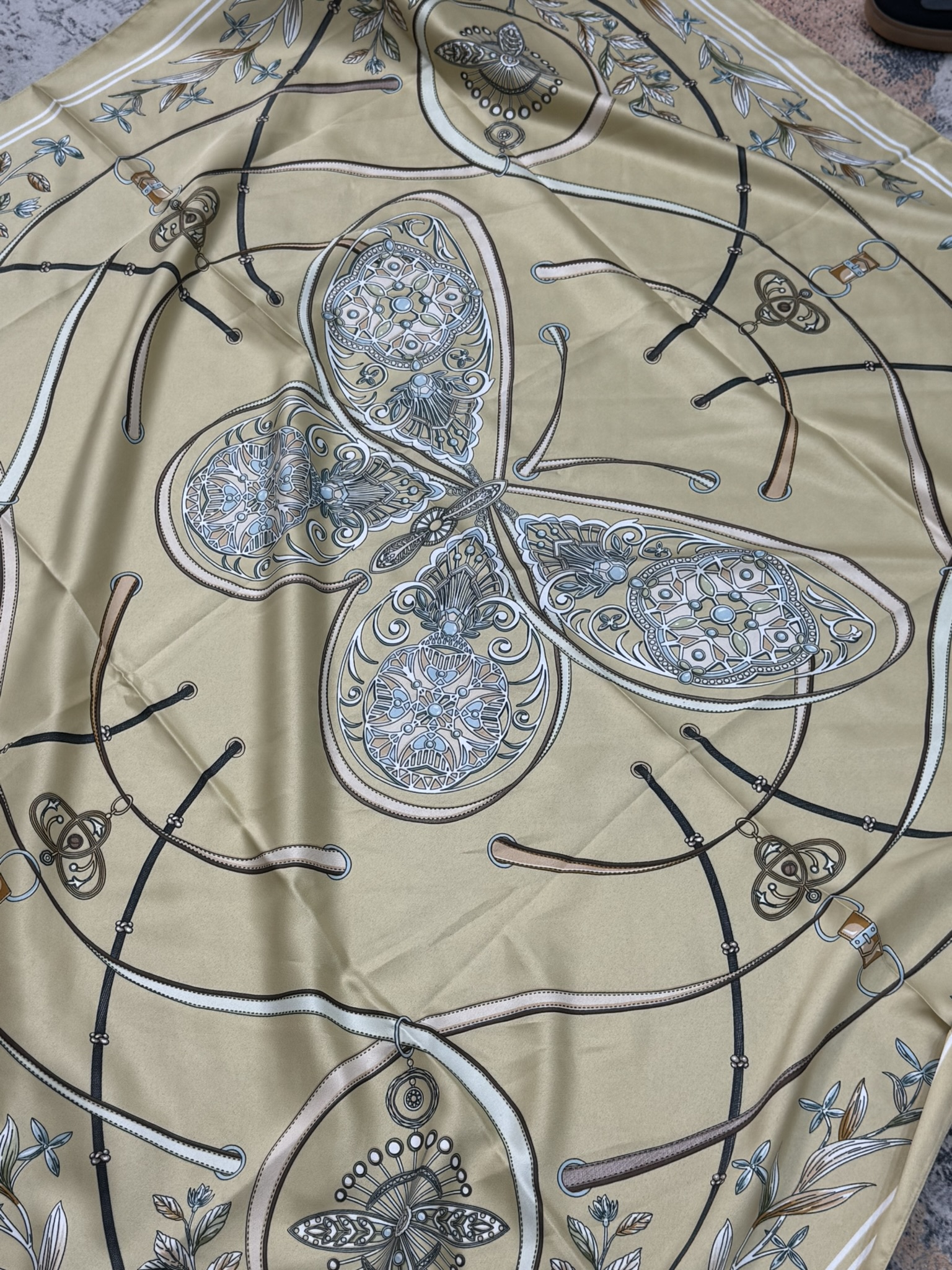 Maxi pañuelo mariposas