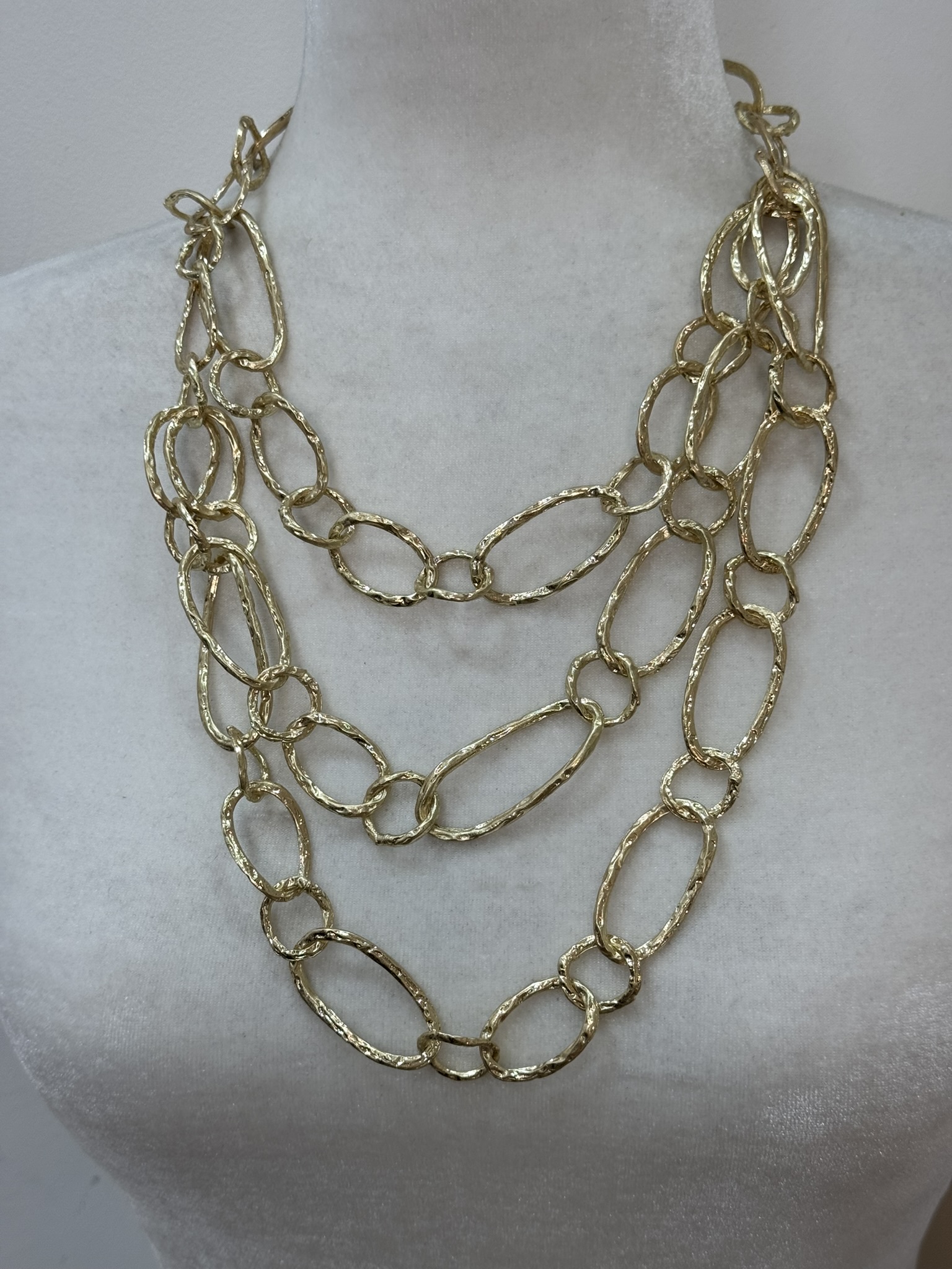 Collar triple eslabones