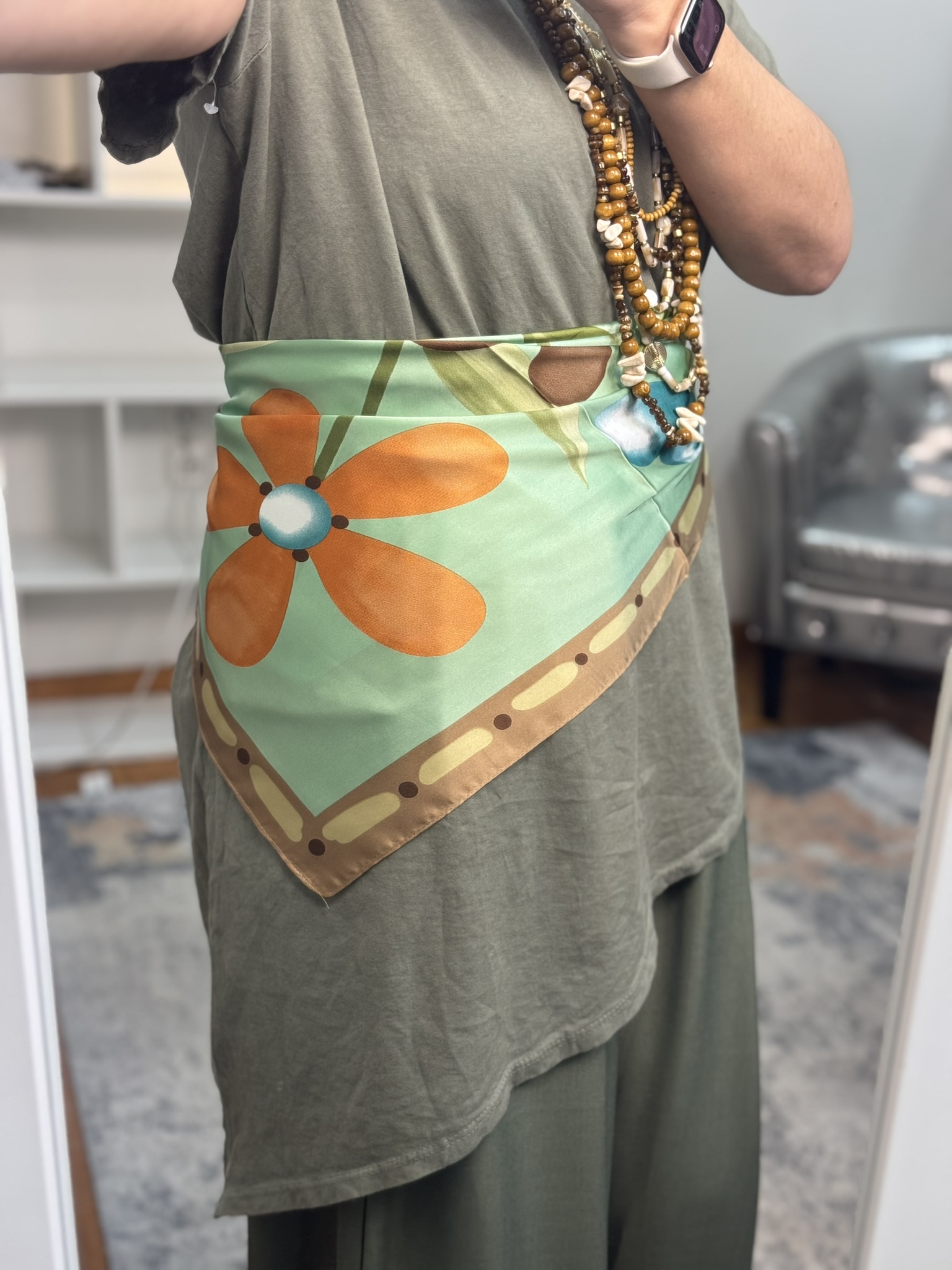 Pañuelo efecto seda estampado flores