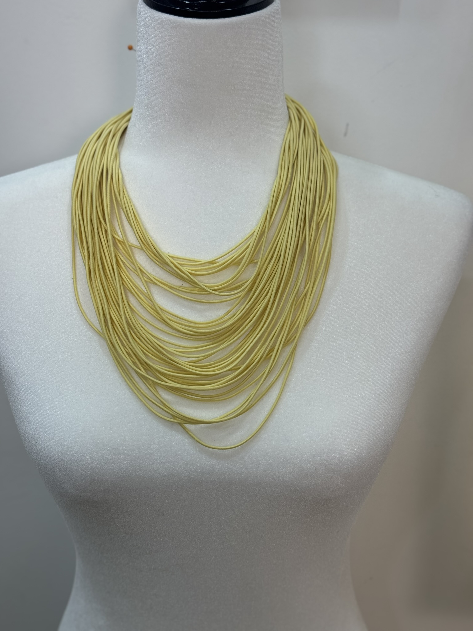 Collar multivueltas cierre imán