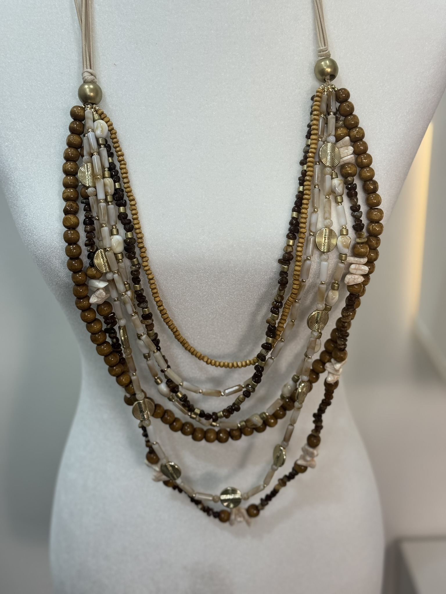 Collar boho cascada piedras