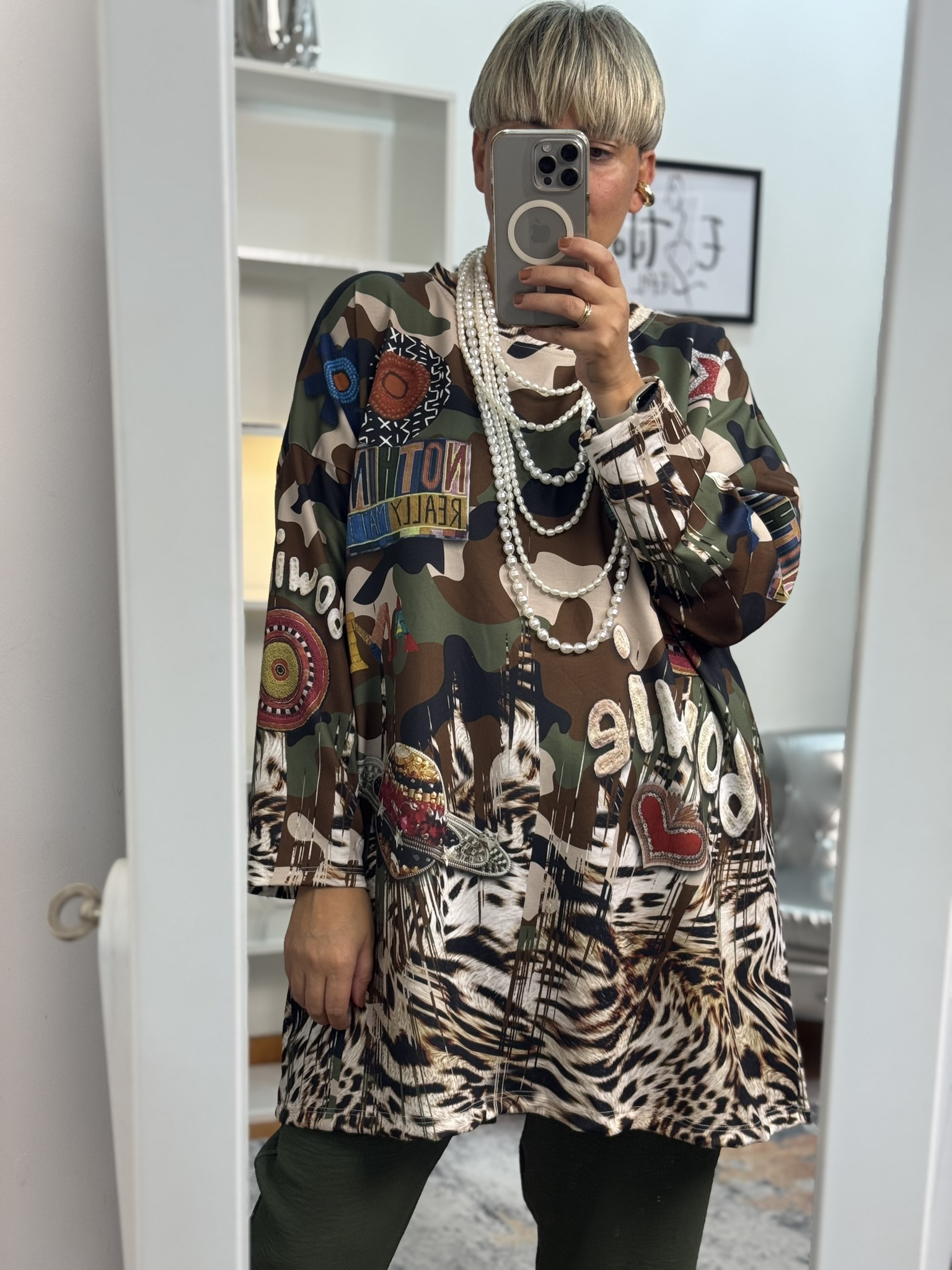 Vestido-sudadera estampado y animal print