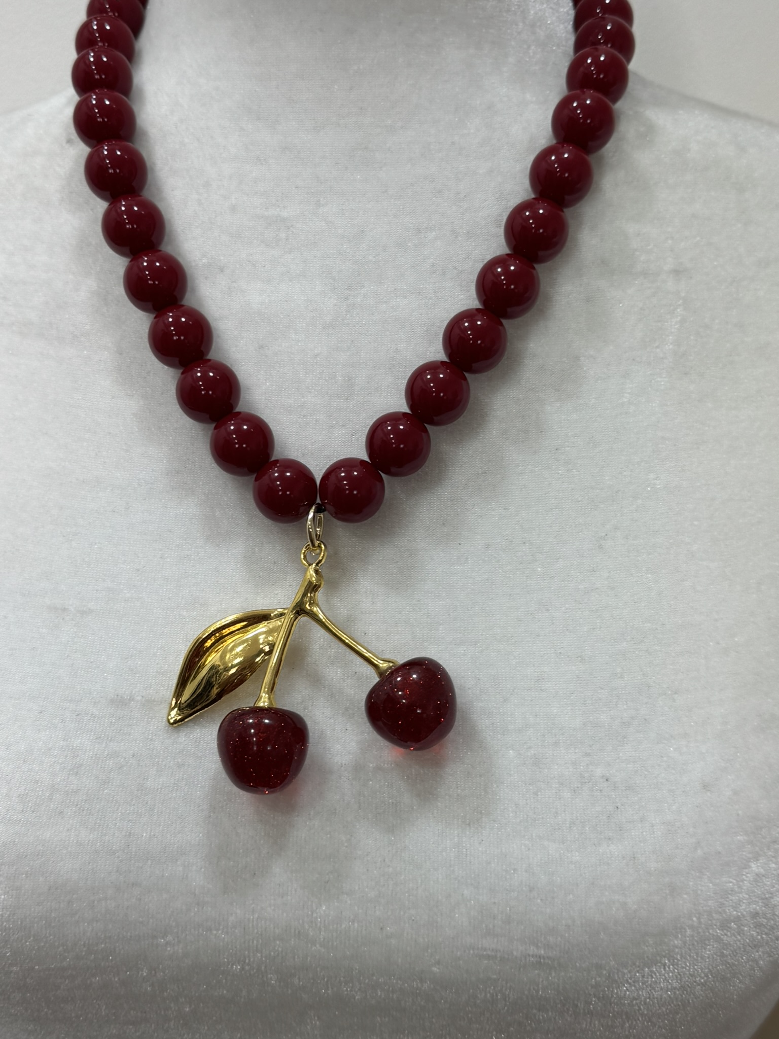 Collar cerezas (medianas)