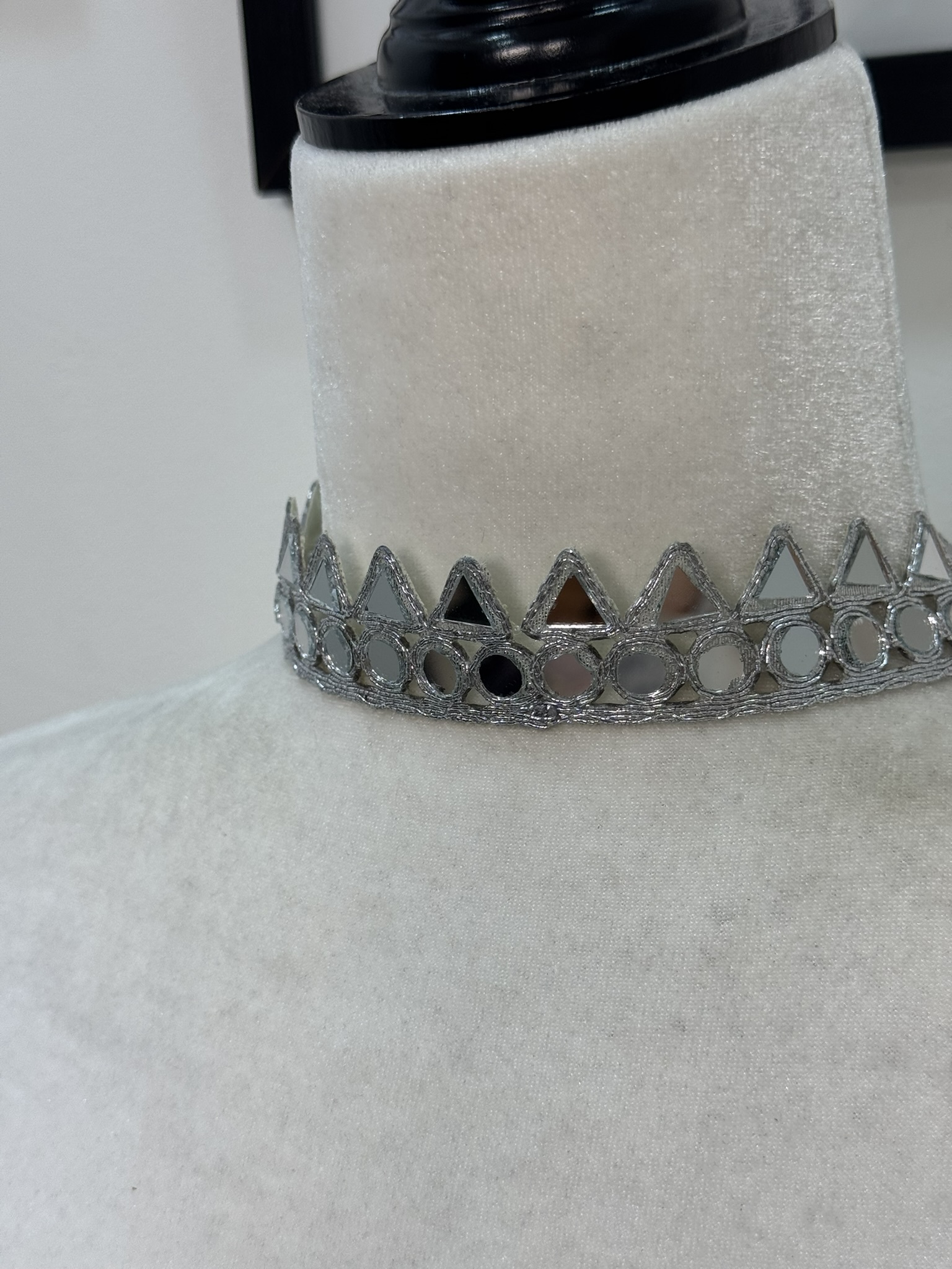 Collar Choker