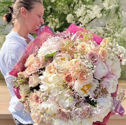 Blush Bouquet : Local Delivery